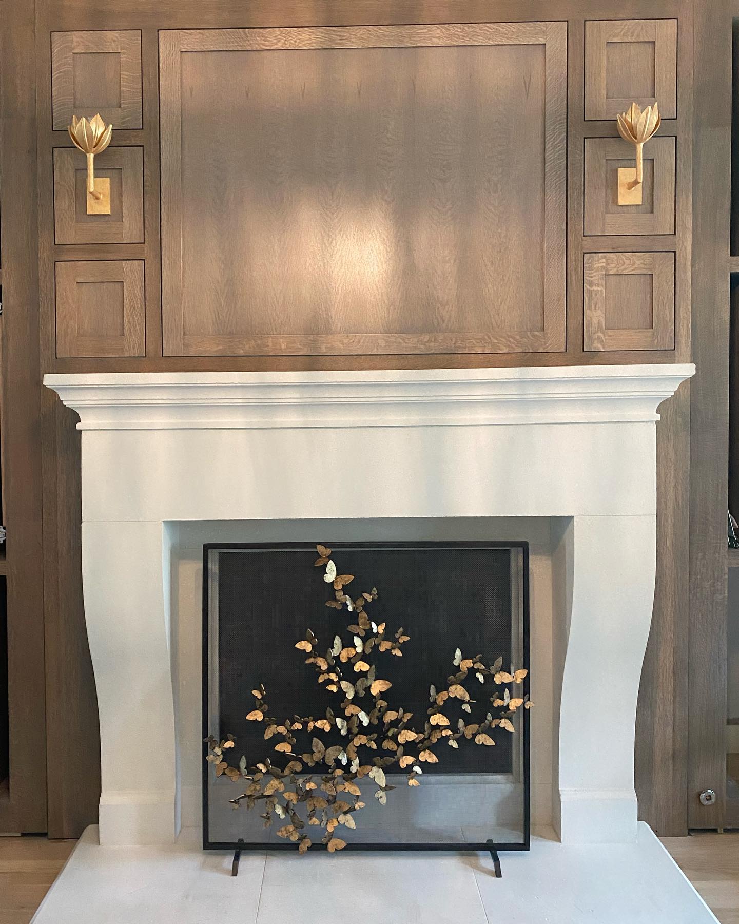 Clira Brass Lotus Bloom Wall Lamp