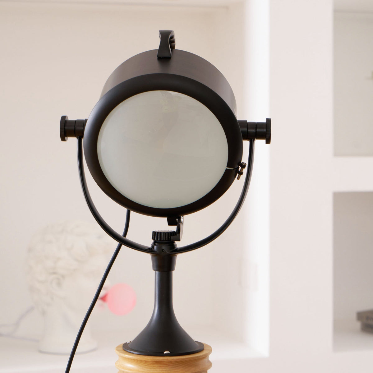 Calielia Floor Lamp