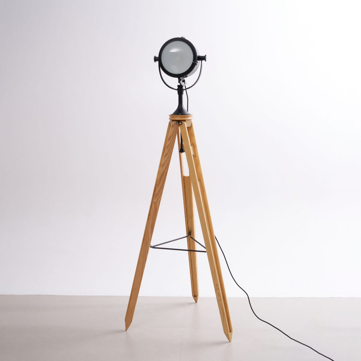 Calielia Floor Lamp