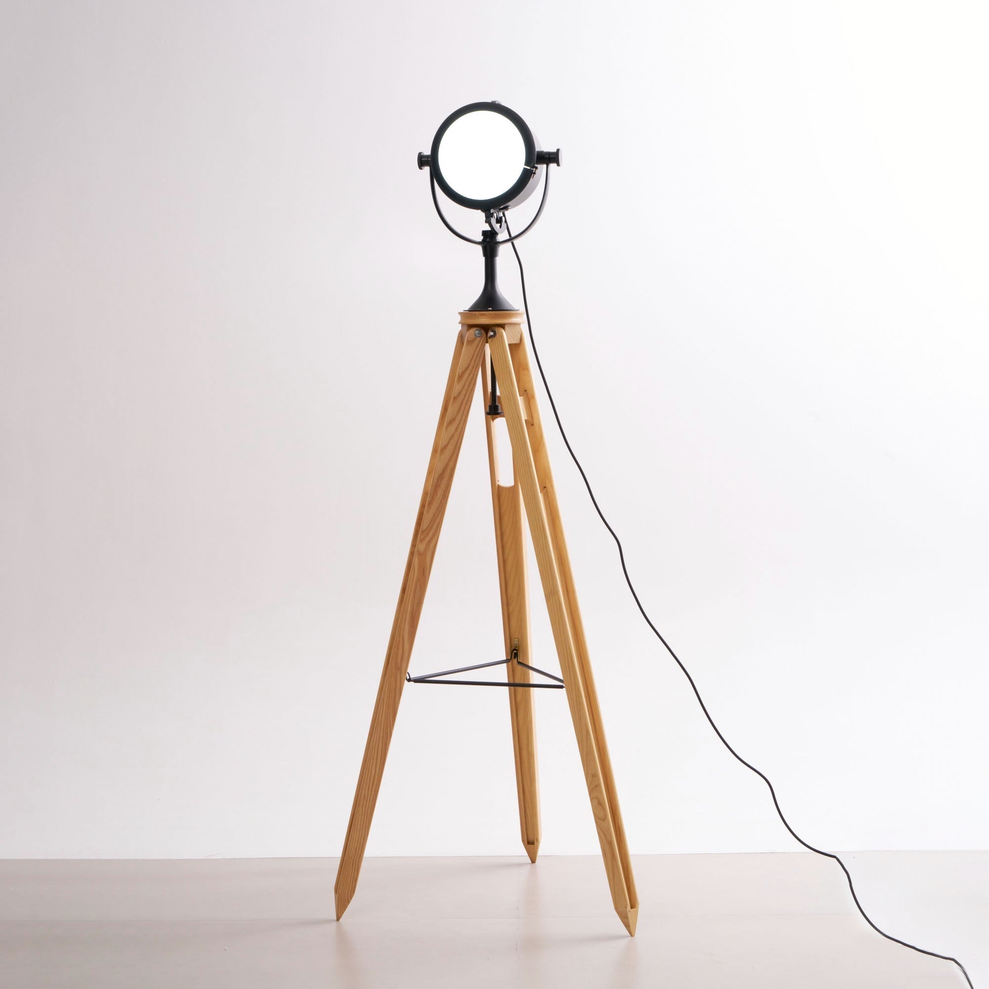 Calielia Floor Lamp