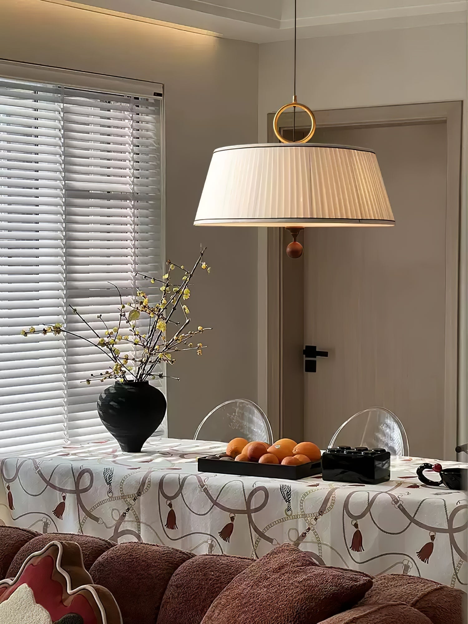 Quvlen Traditional Natural Wood Fabric Pendant Lamp