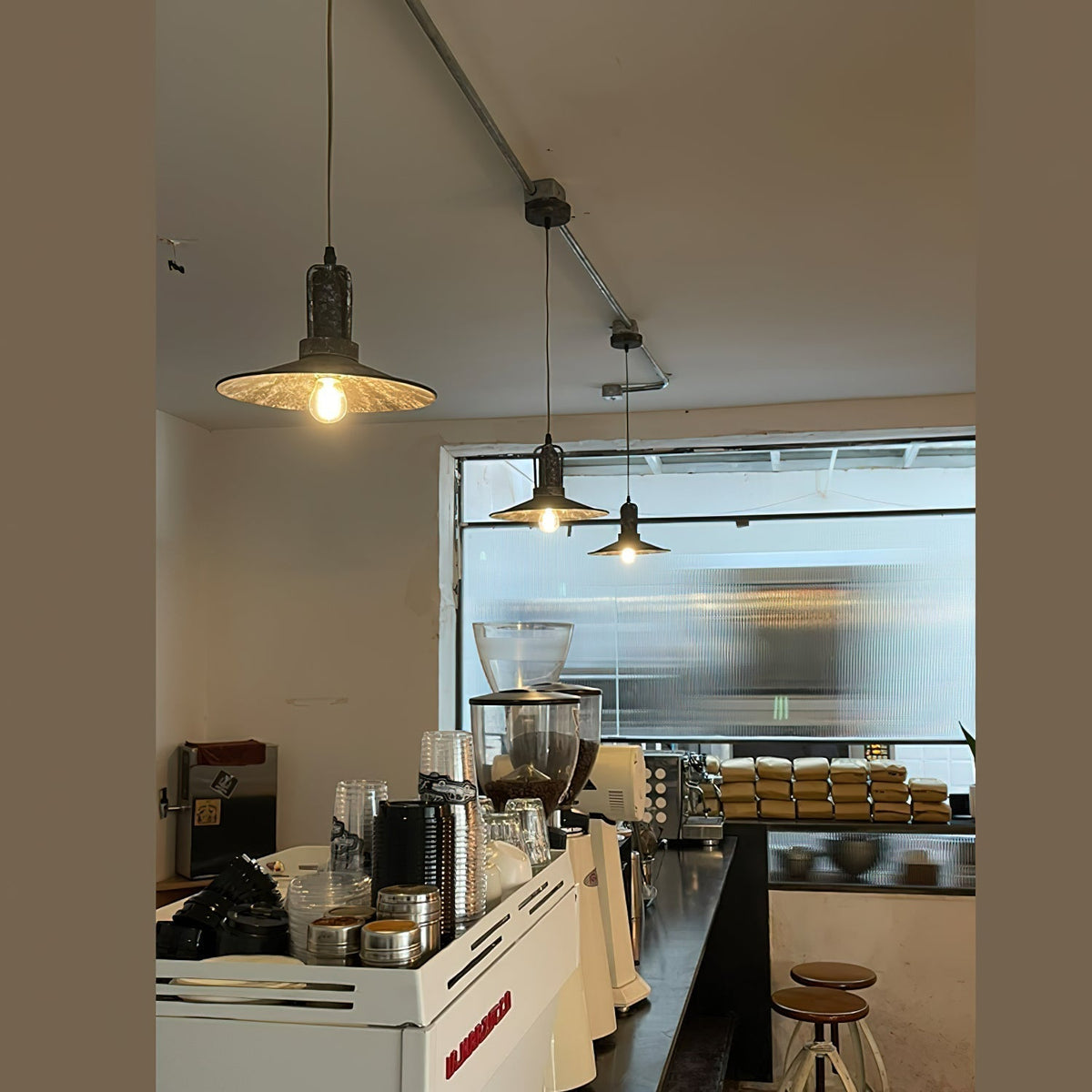 Yrvuvyi Modern Minimalist Industrial Metal Pendant Light