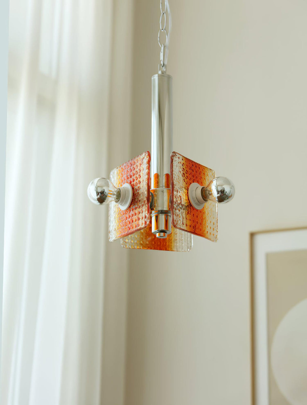 Vesk Glass Elegant Pendant Light