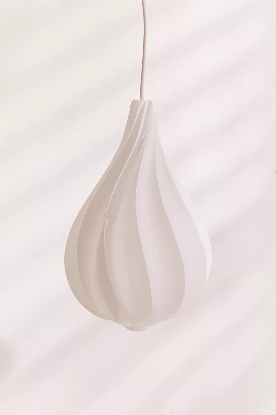 Ersoran Modern Minimalist Nordic Plastic Pendant Light