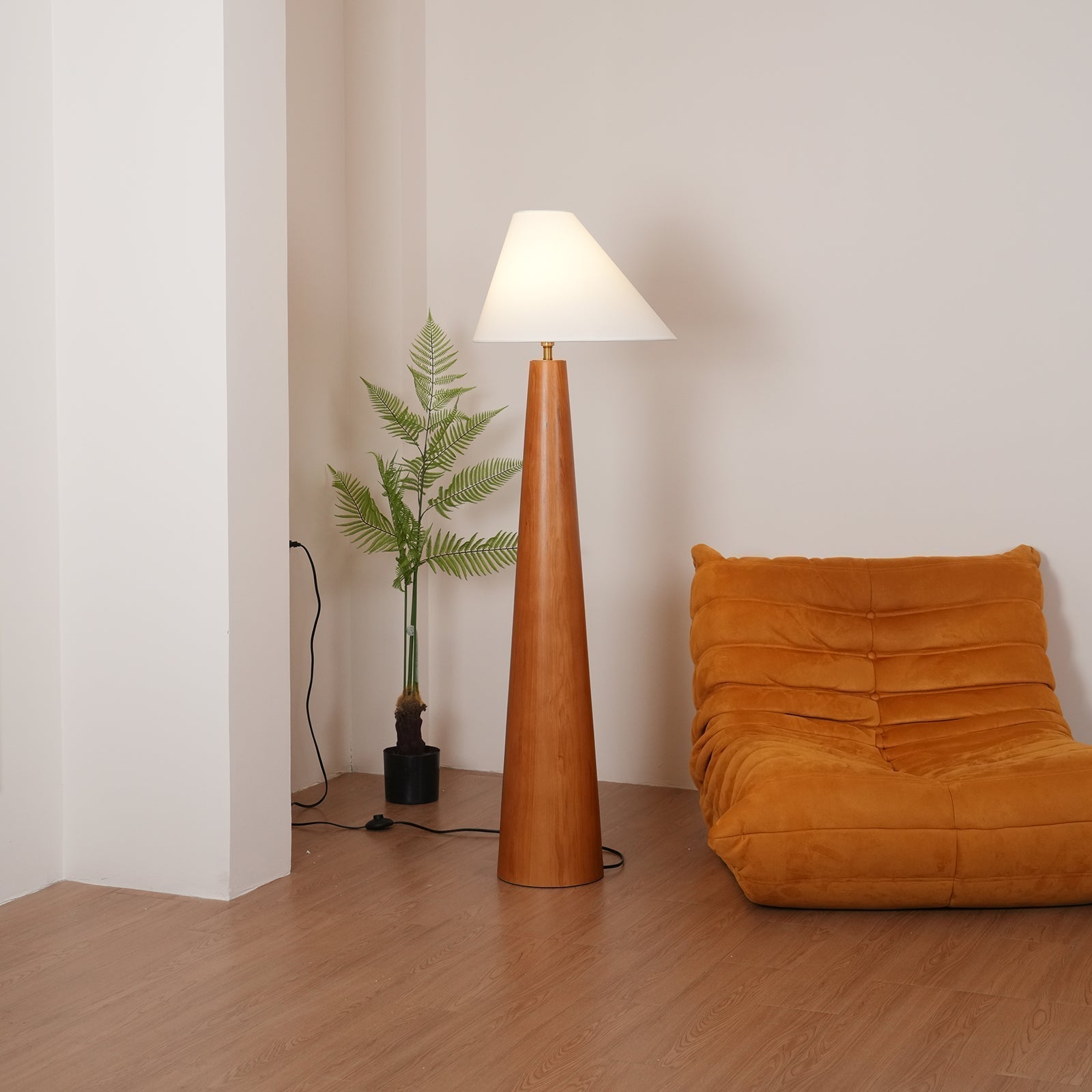 Pinnacle Minimalist Wood Floor Lamp