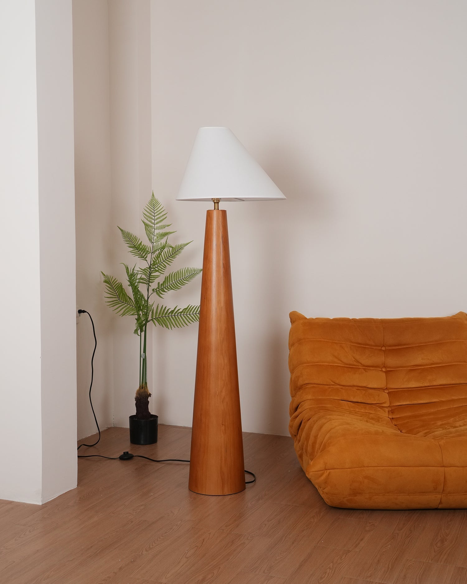 Pinnacle Minimalist Wood Floor Lamp