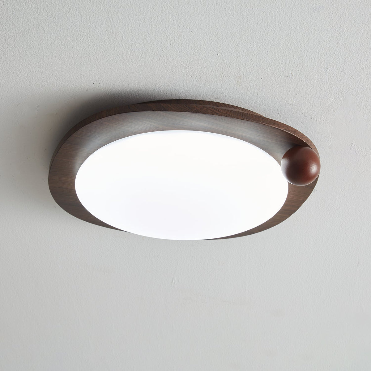 Saglen Premium Nordic Art Ceiling Light