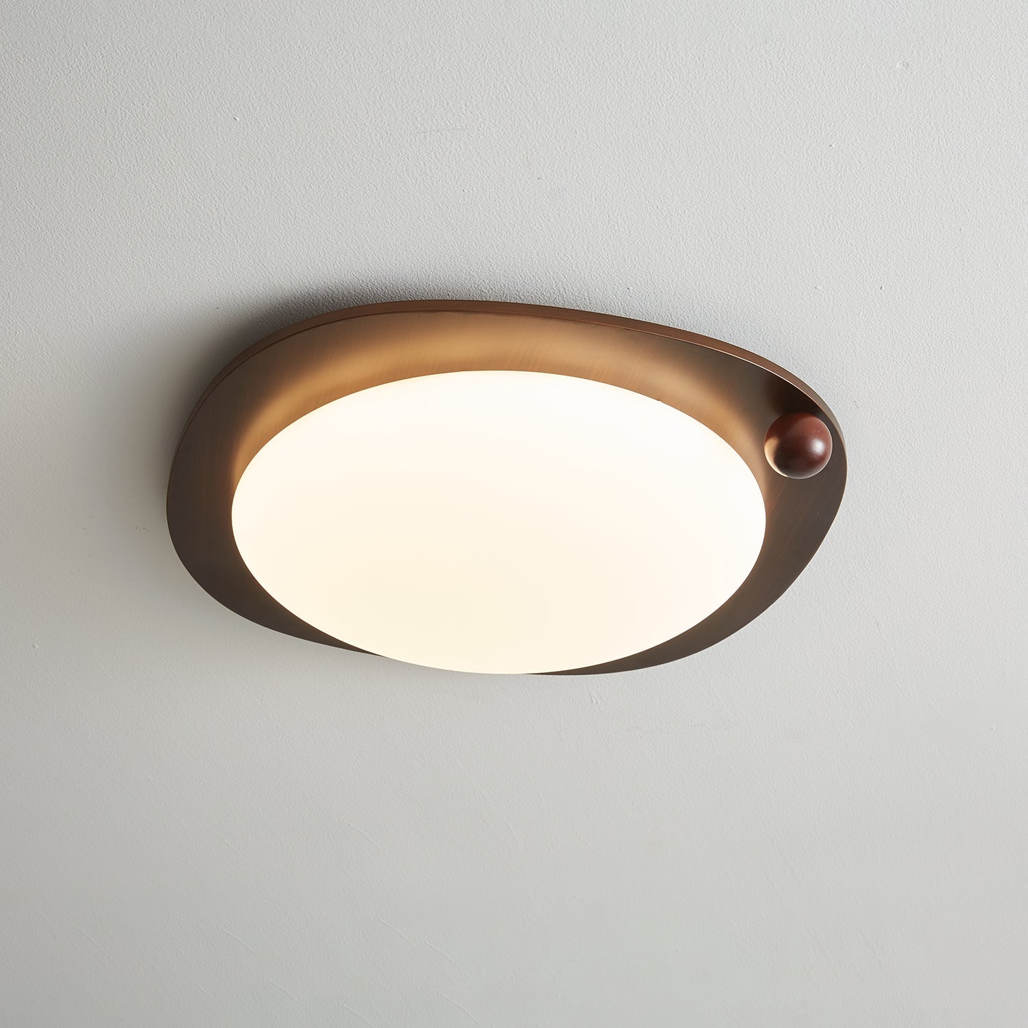 Saglen Premium Nordic Art Ceiling Light
