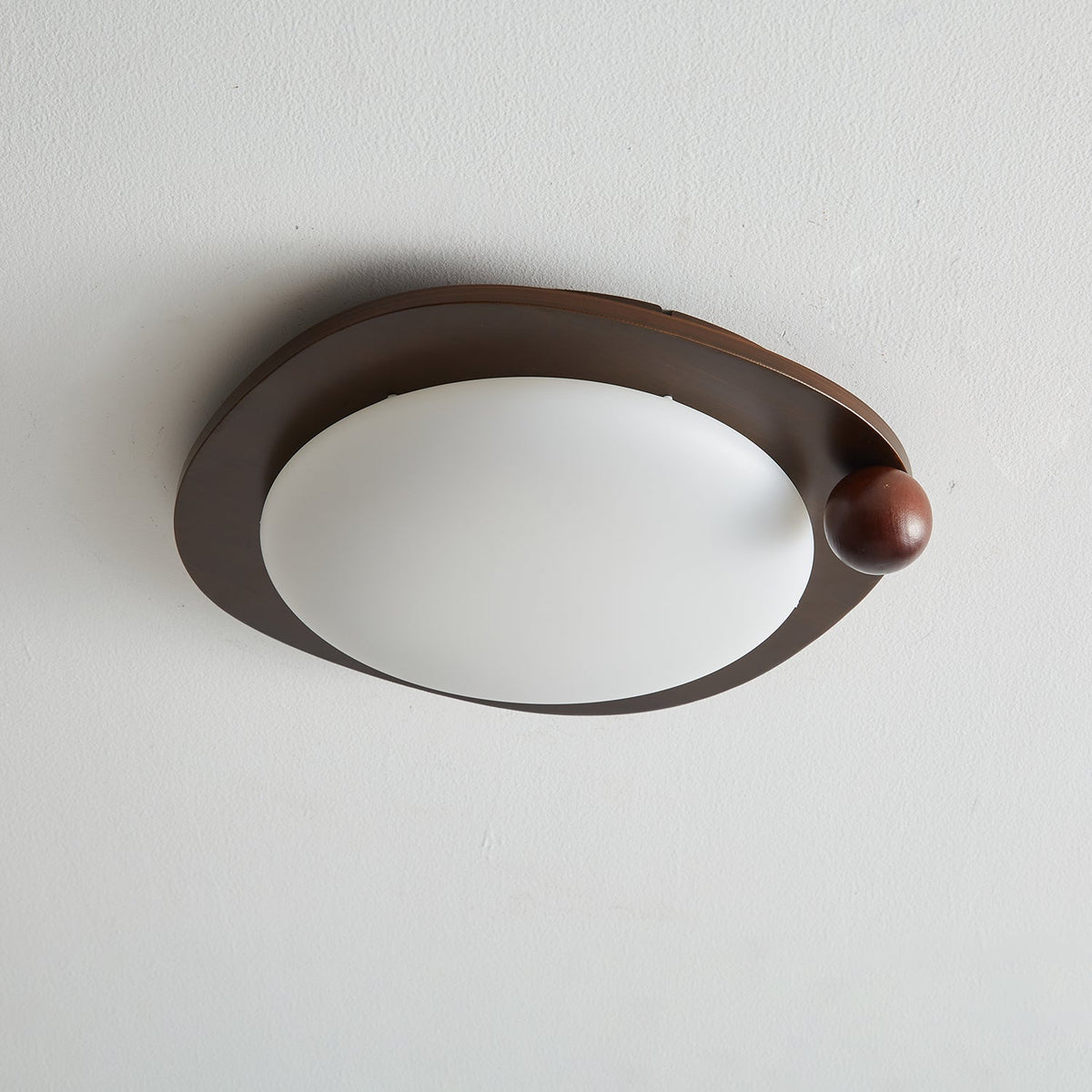 Saglen Premium Nordic Art Ceiling Light