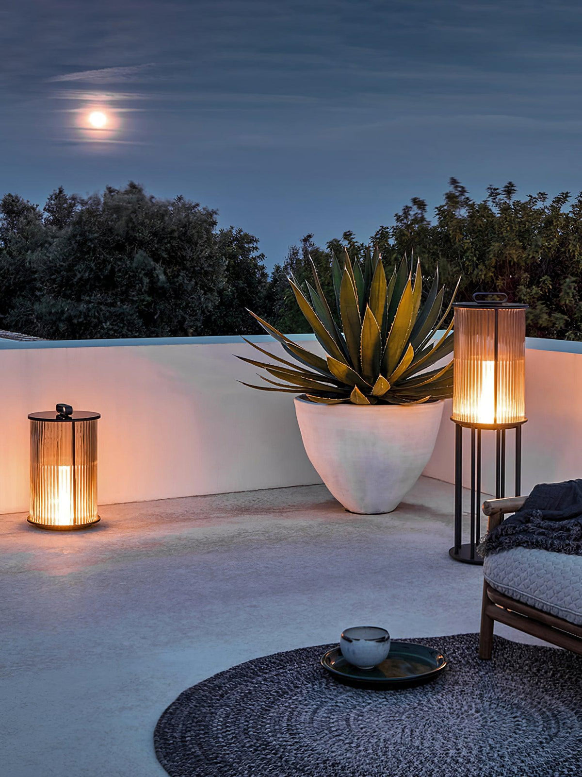 Niri Steel Acrylic Minimalist Floor Lamp