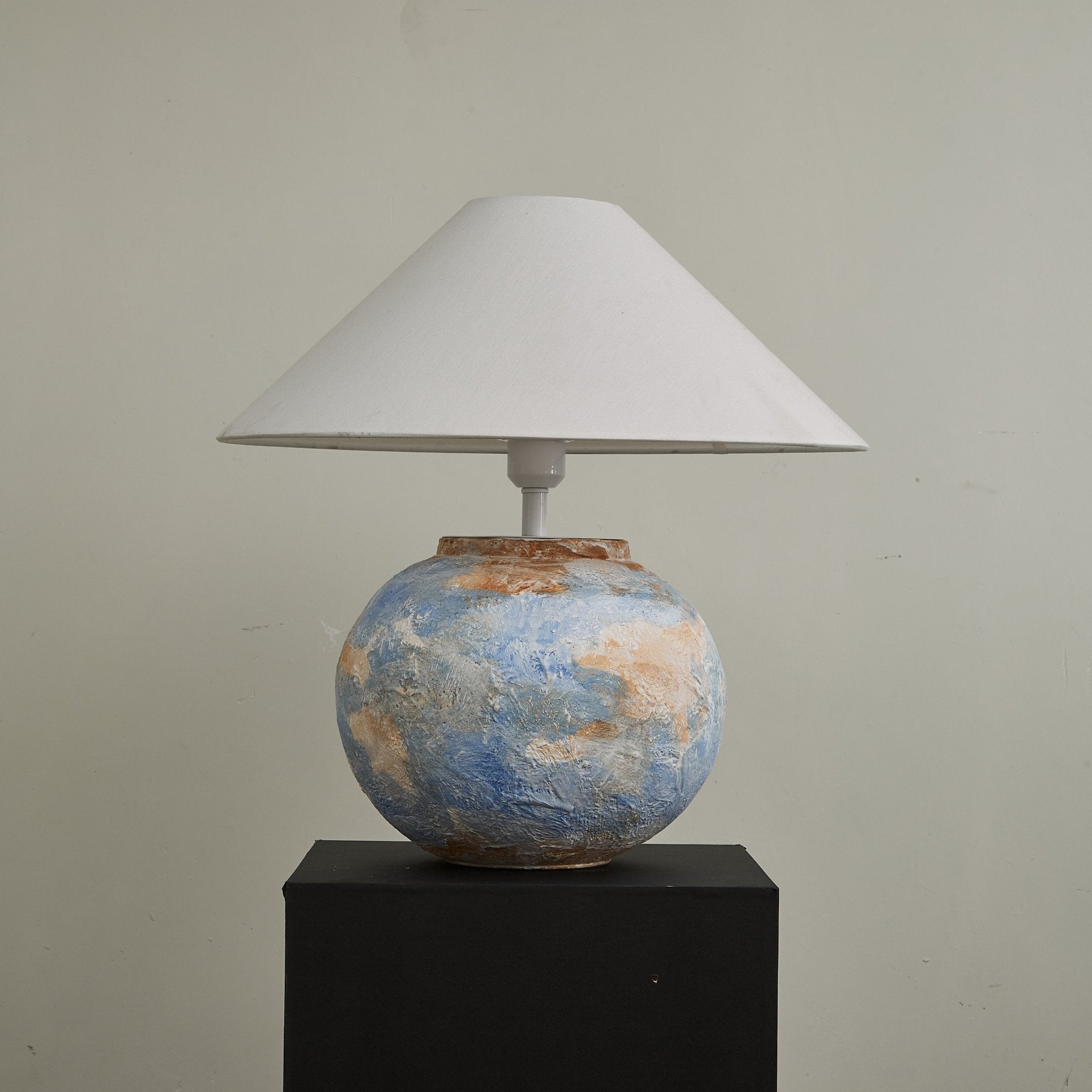 Lydia Modern Table Lamp