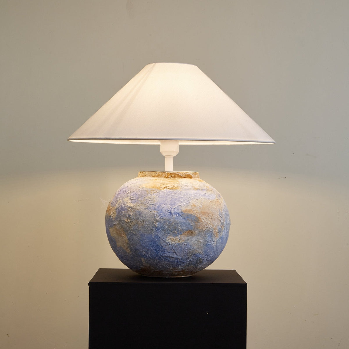 Lydia Modern Table Lamp