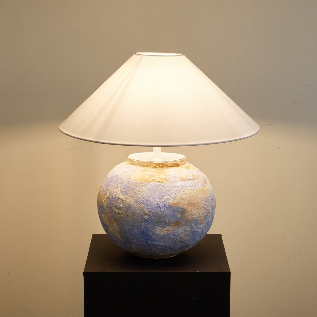 Lydia Modern Table Lamp