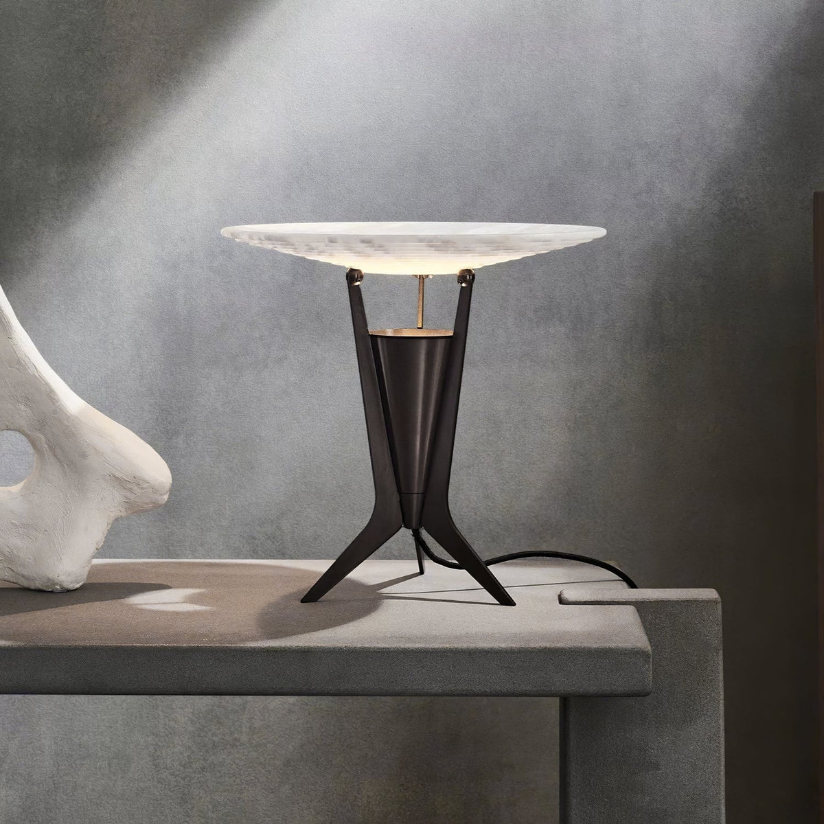 Eurtalus Alabaster Top Table Lamp