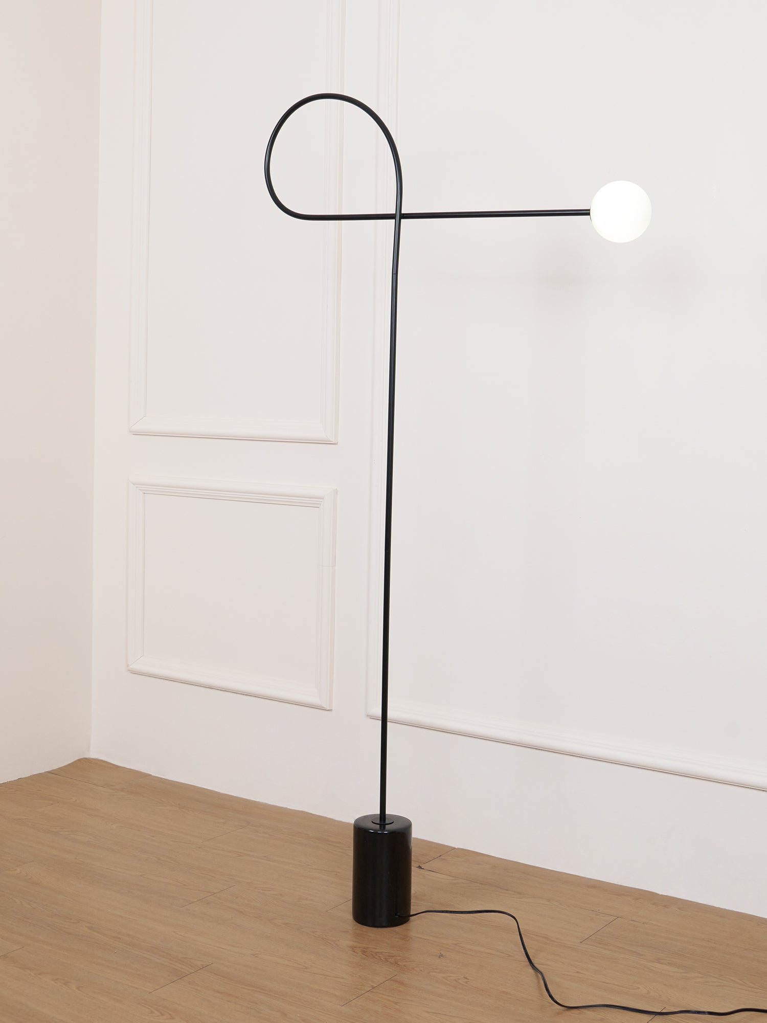 Zanoril Sculptural Floor Lamp