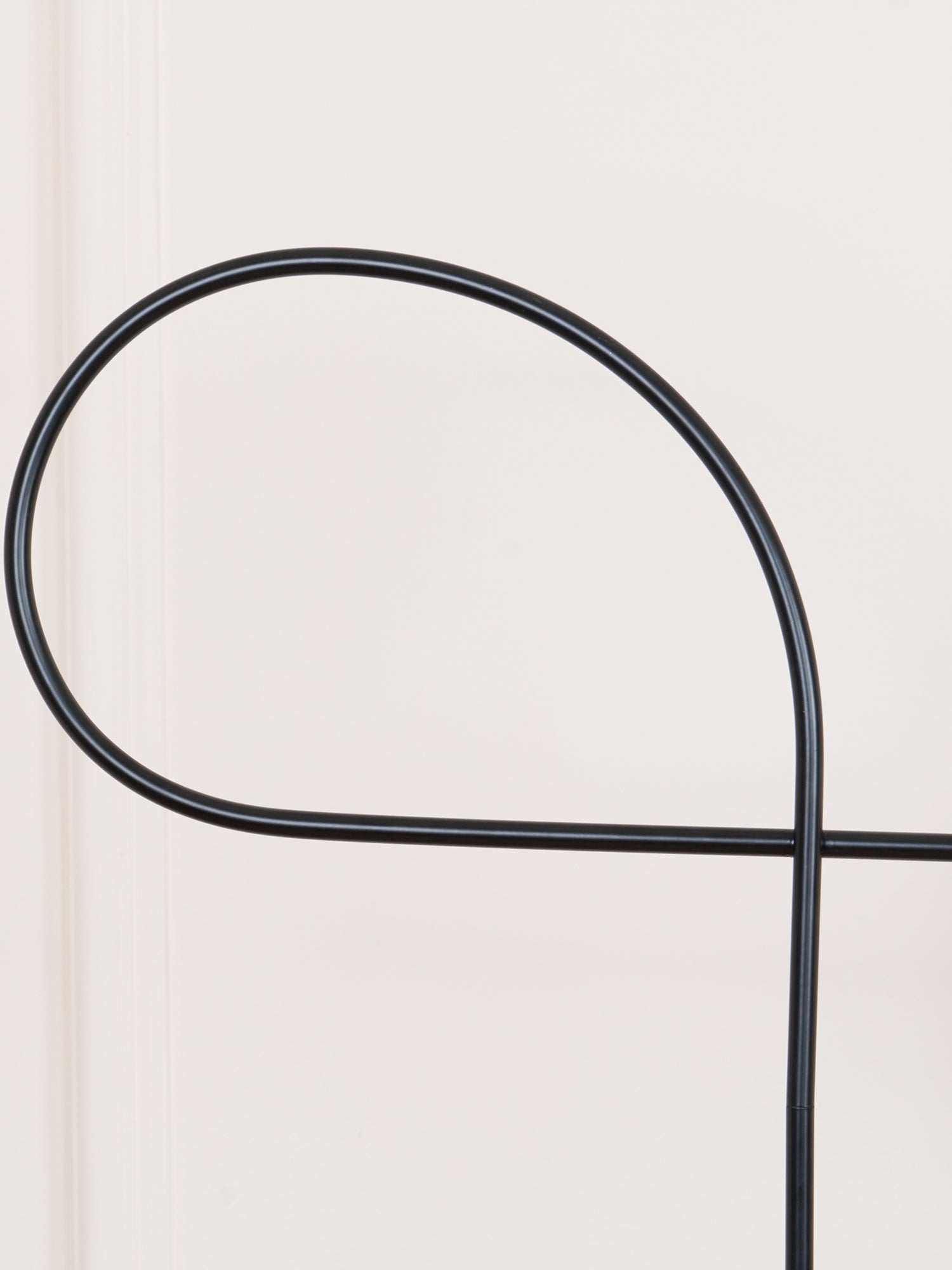Zanoril Sculptural Floor Lamp