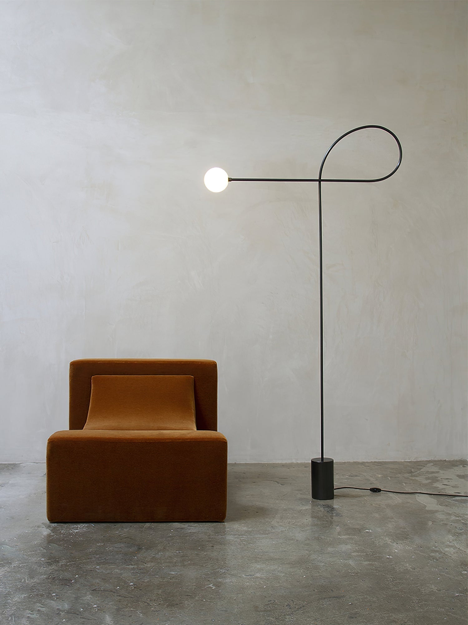 Zanoril Sculptural Floor Lamp