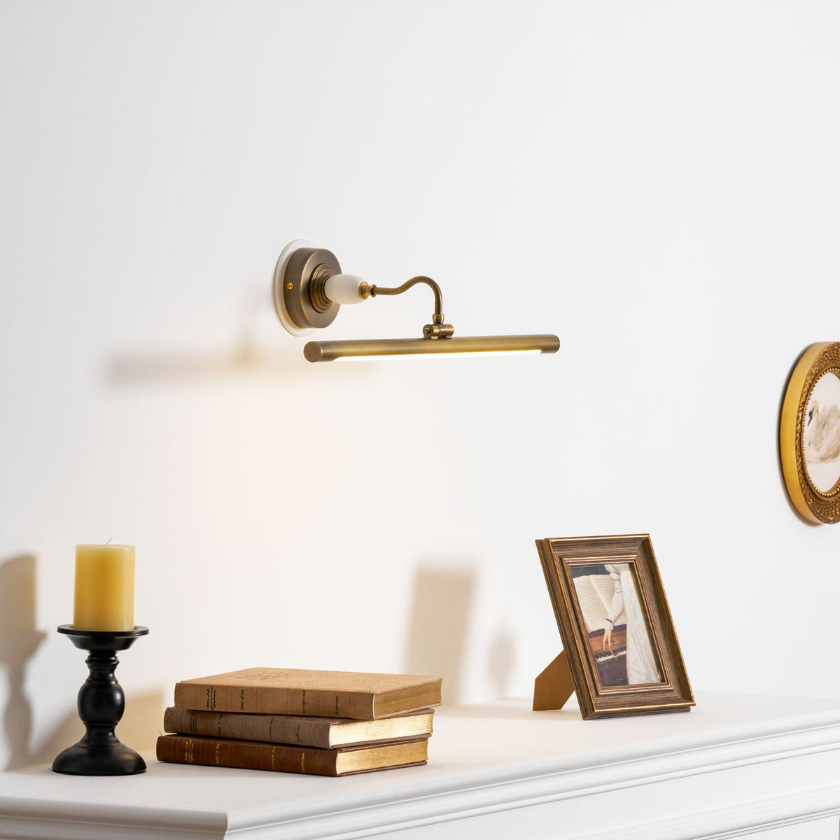 Havenview Art Linear Indoor Wall Light