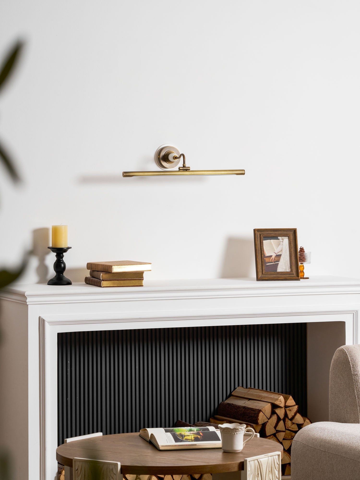 Havenview Art Linear Indoor Wall Light