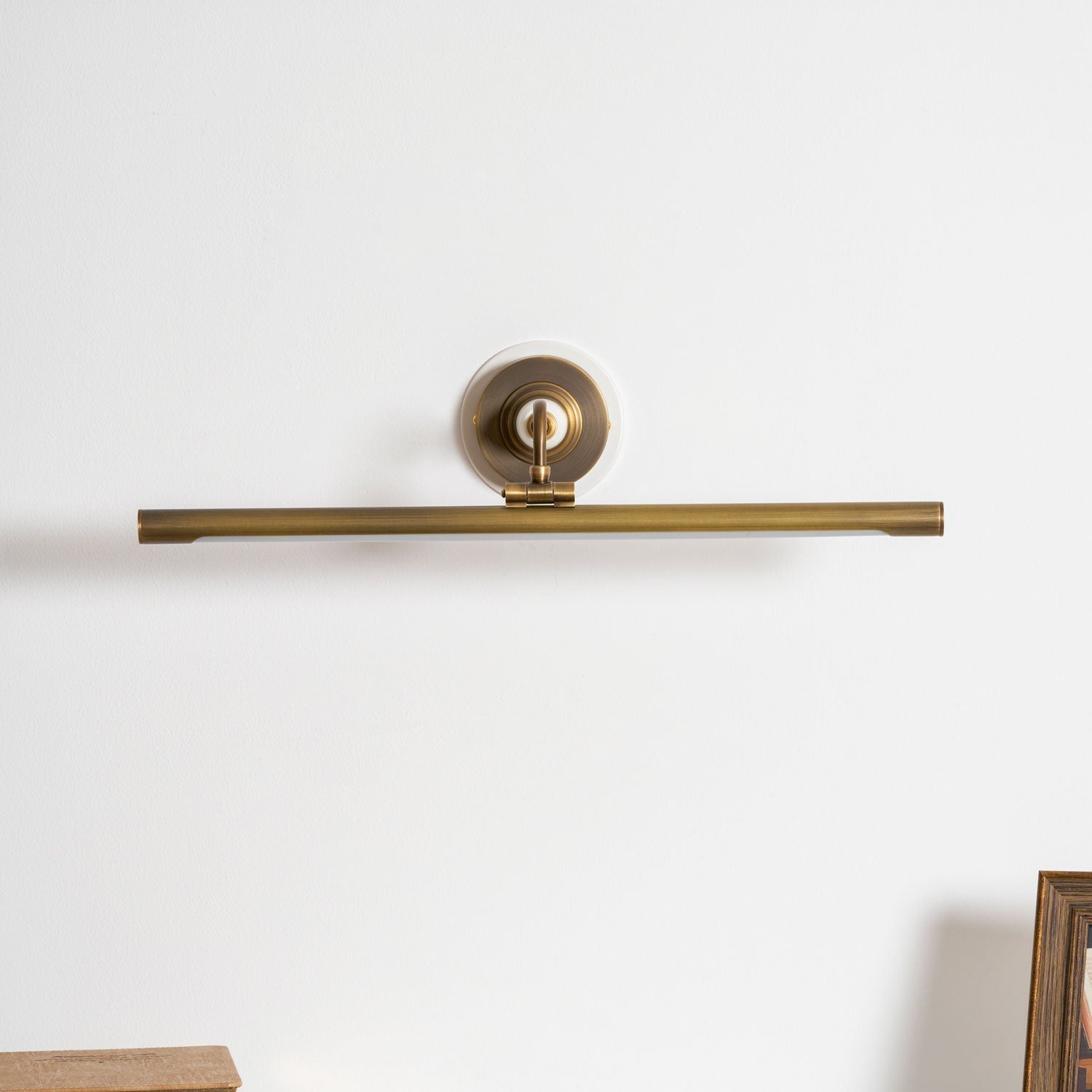 Havenview Art Linear Indoor Wall Light