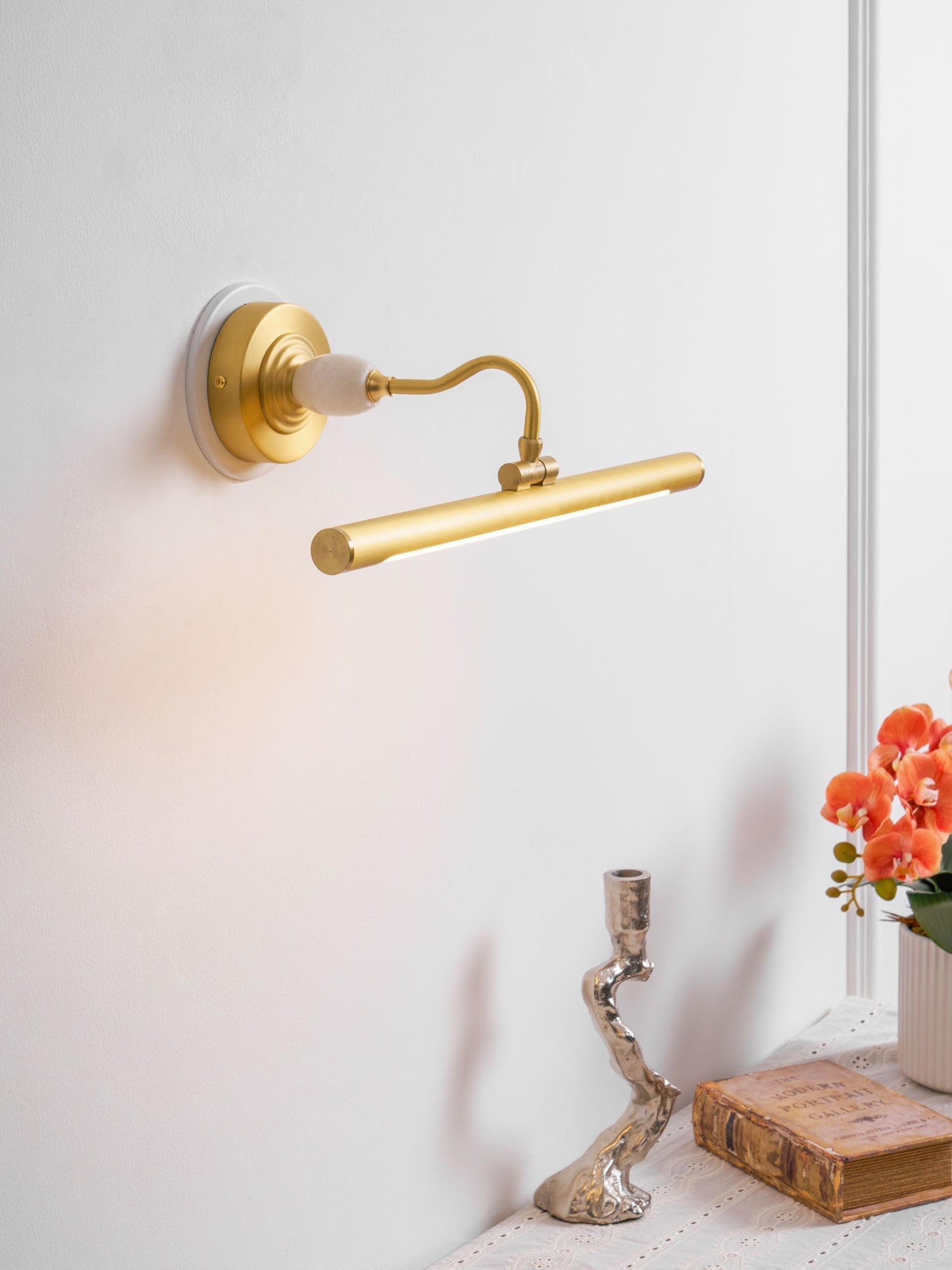 Havenview Art Linear Indoor Wall Light