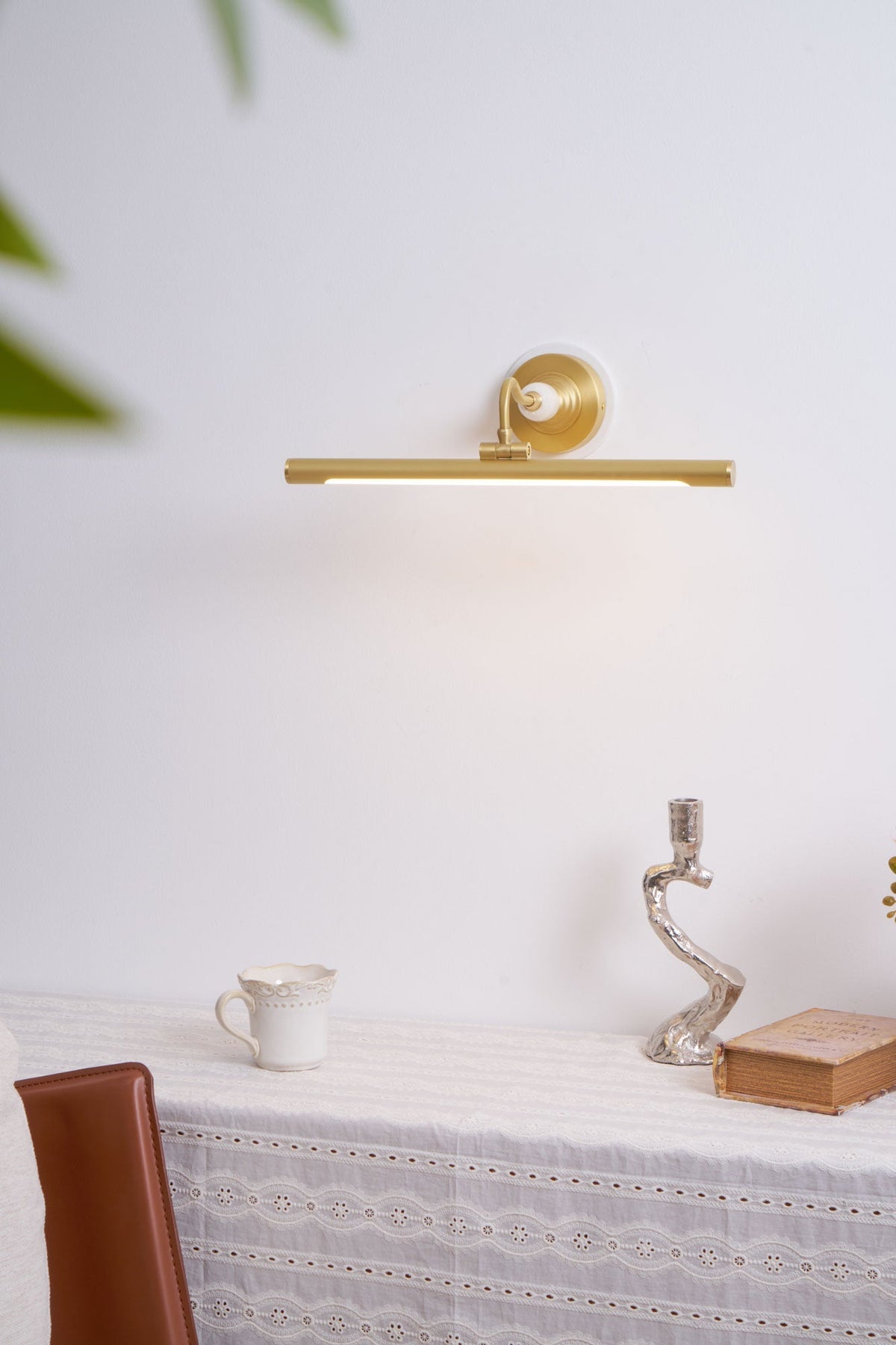 Havenview Art Linear Indoor Wall Light