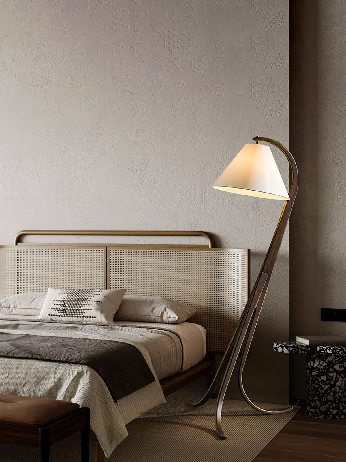 Udorila Curved Wood Floor Lamp
