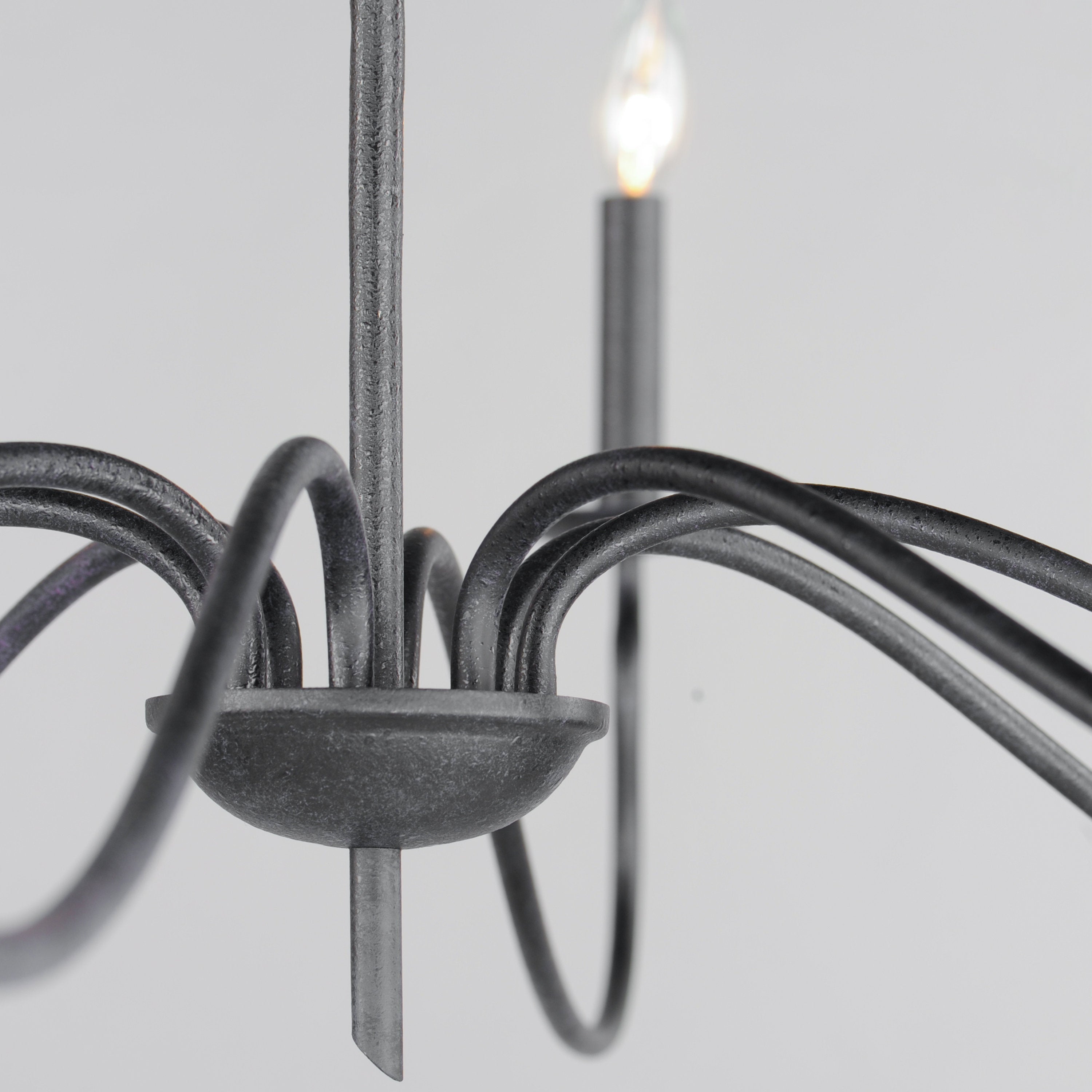 Rauduvyo Modern Minimalist Industrial Metal Chandelier