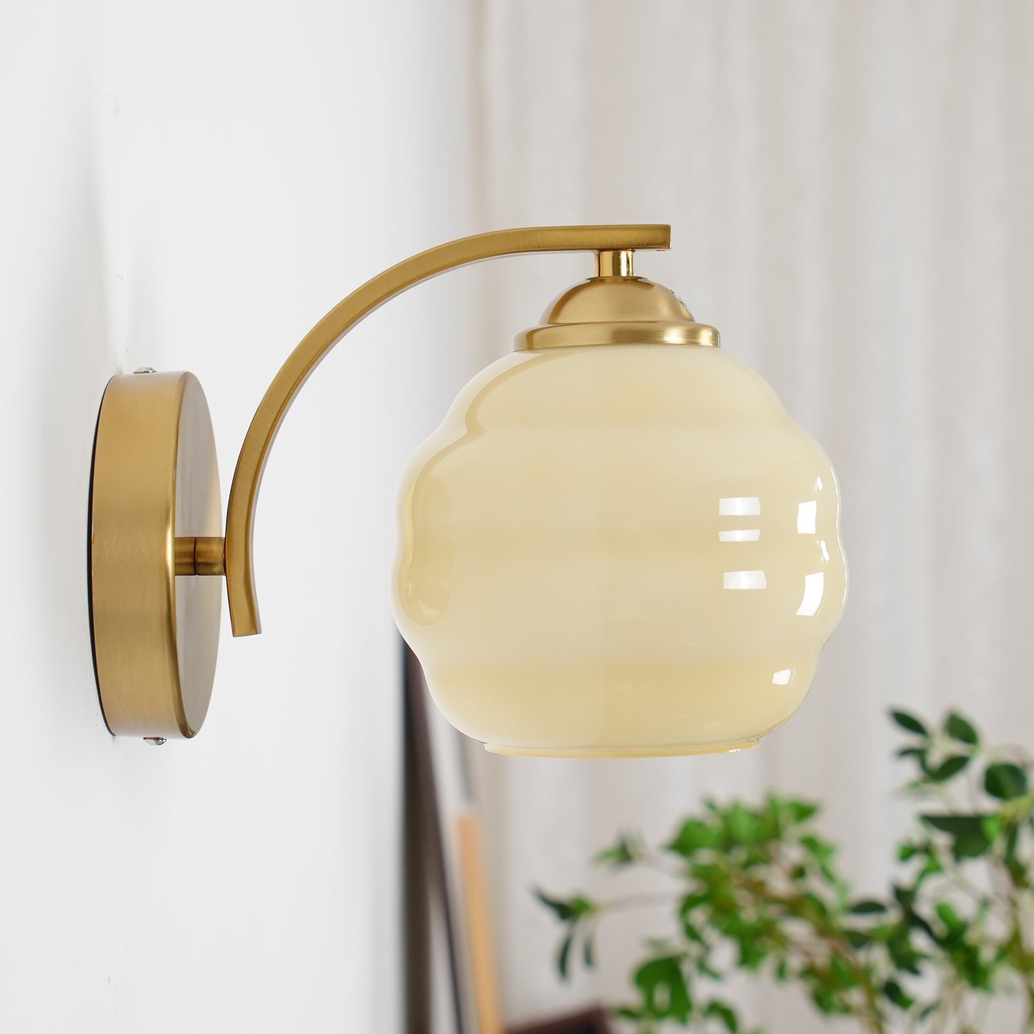 Eiraaine Wall Lamp Art Deco Glass Chrome