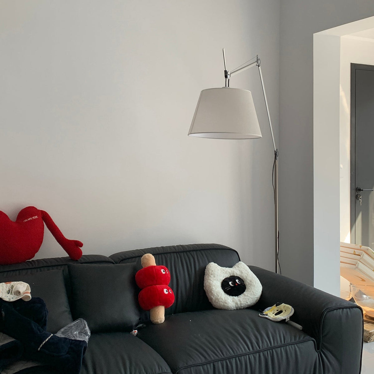 Orelinelia Floor Lamp