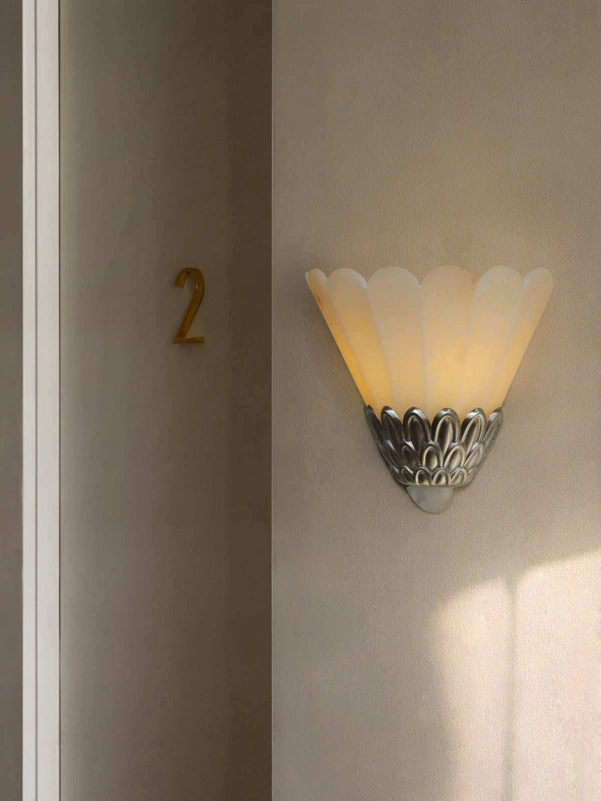 Marbe Vintage Alabaster Petal Wall Lamp
