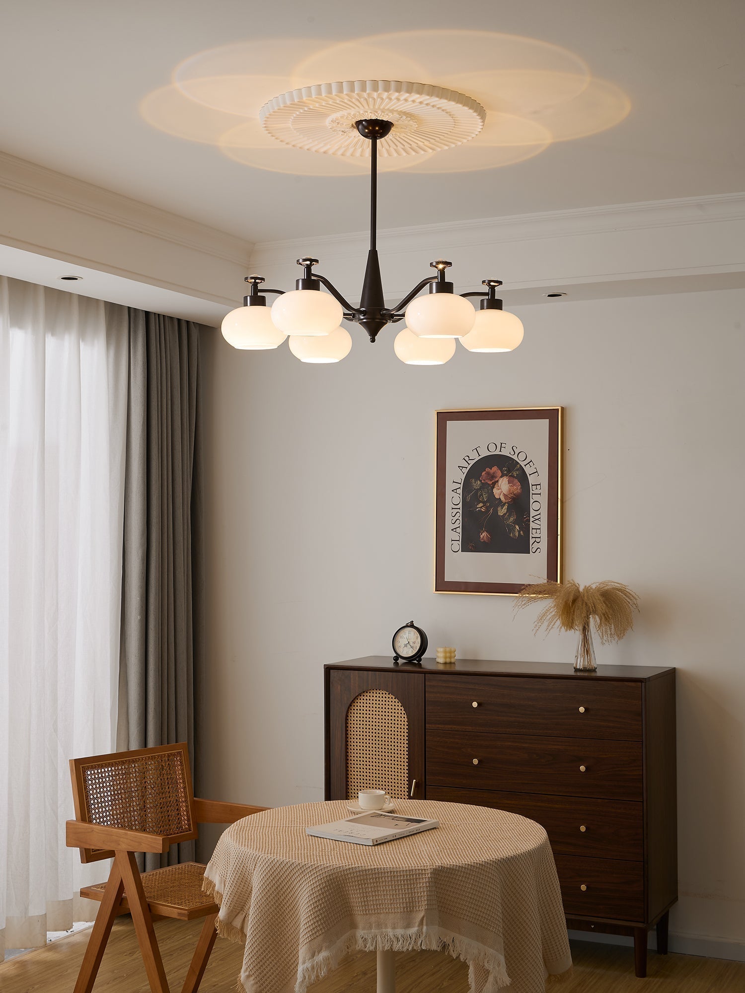 Althaen Elegance Vintage Glass Chandelier