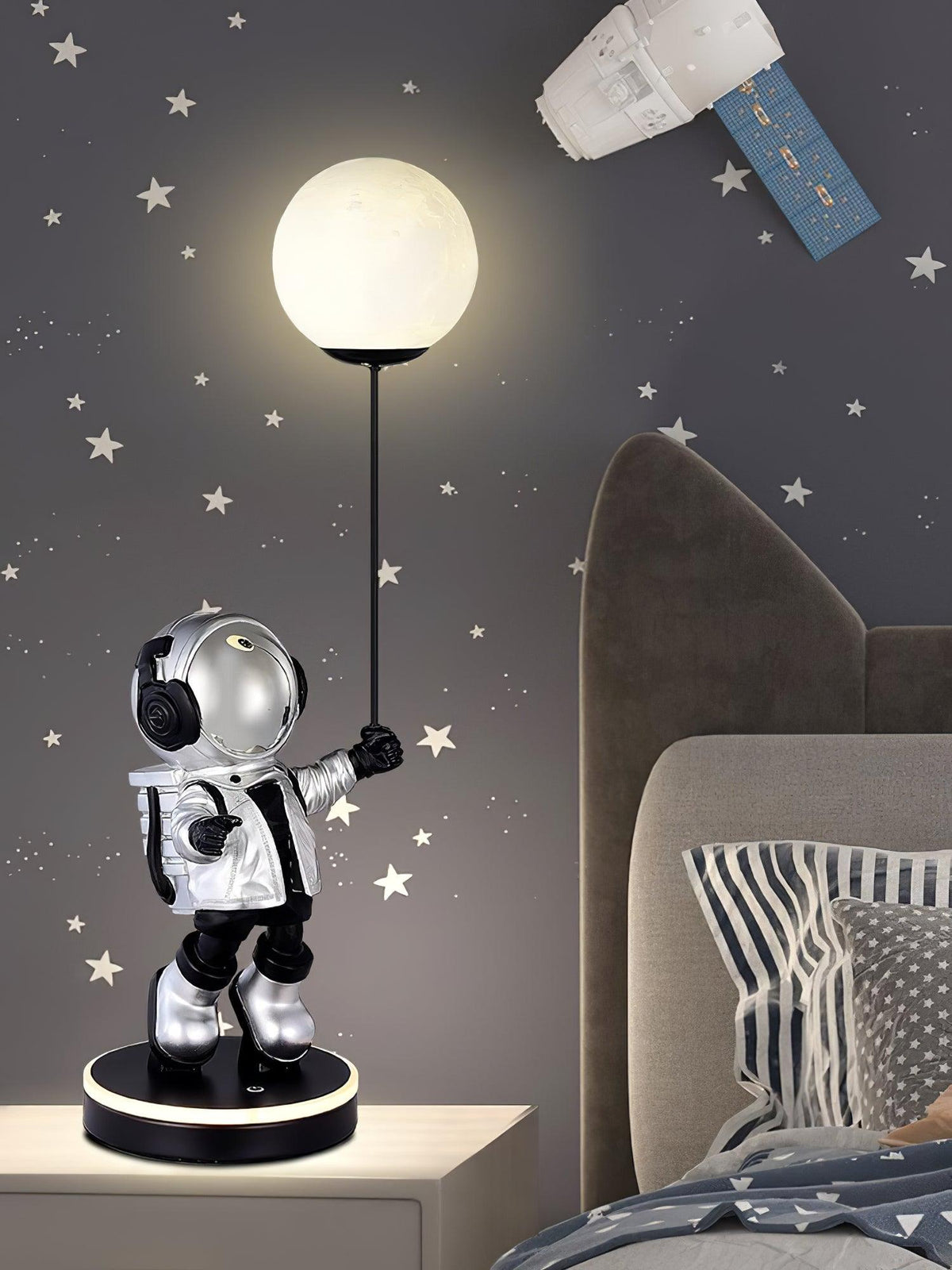 Stellar Astronaut and Planet Lamp