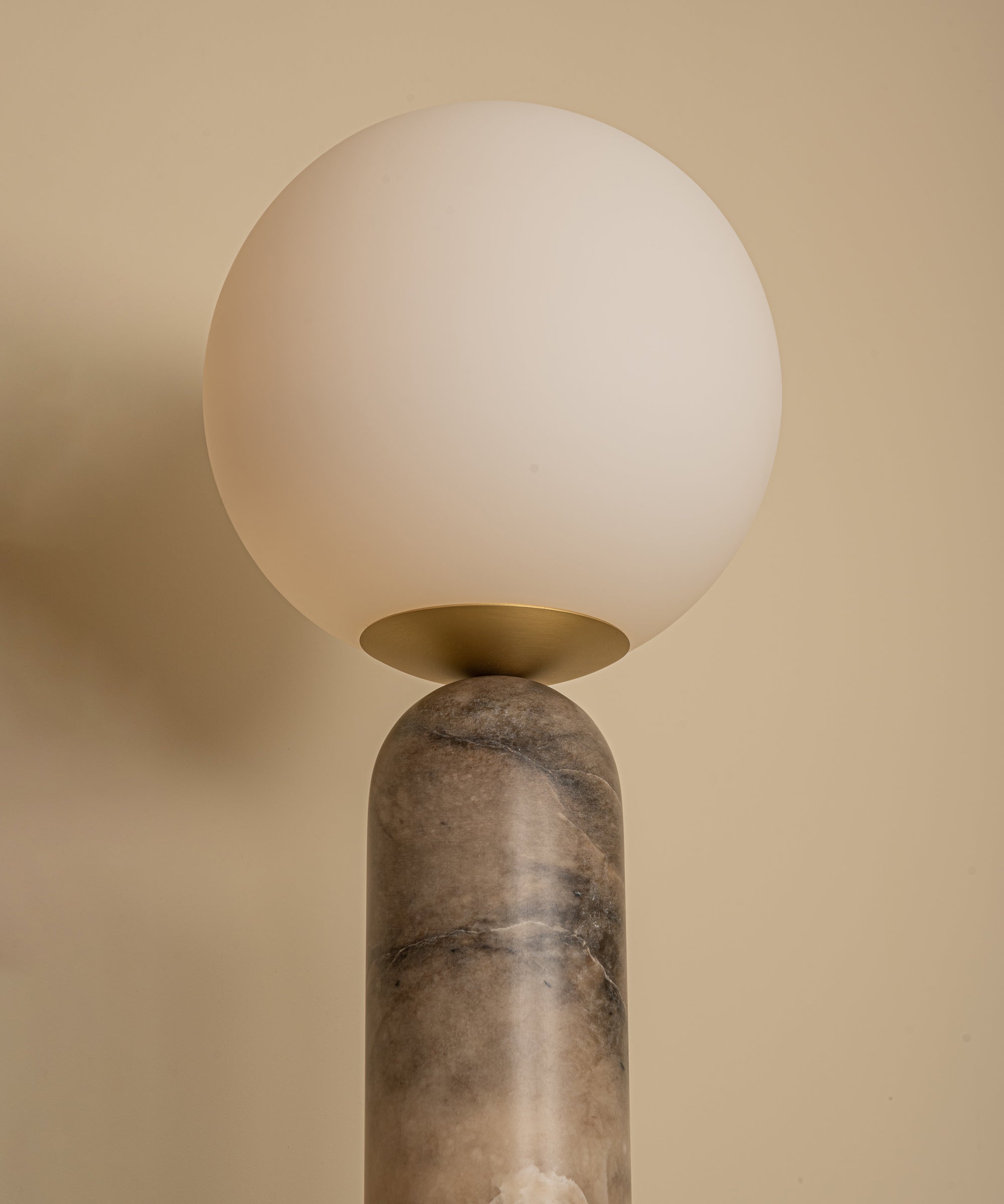 Velineria Table Lamp