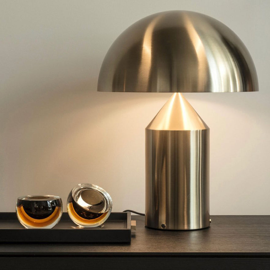 Selisina Industrial Minimalist Table Lamp