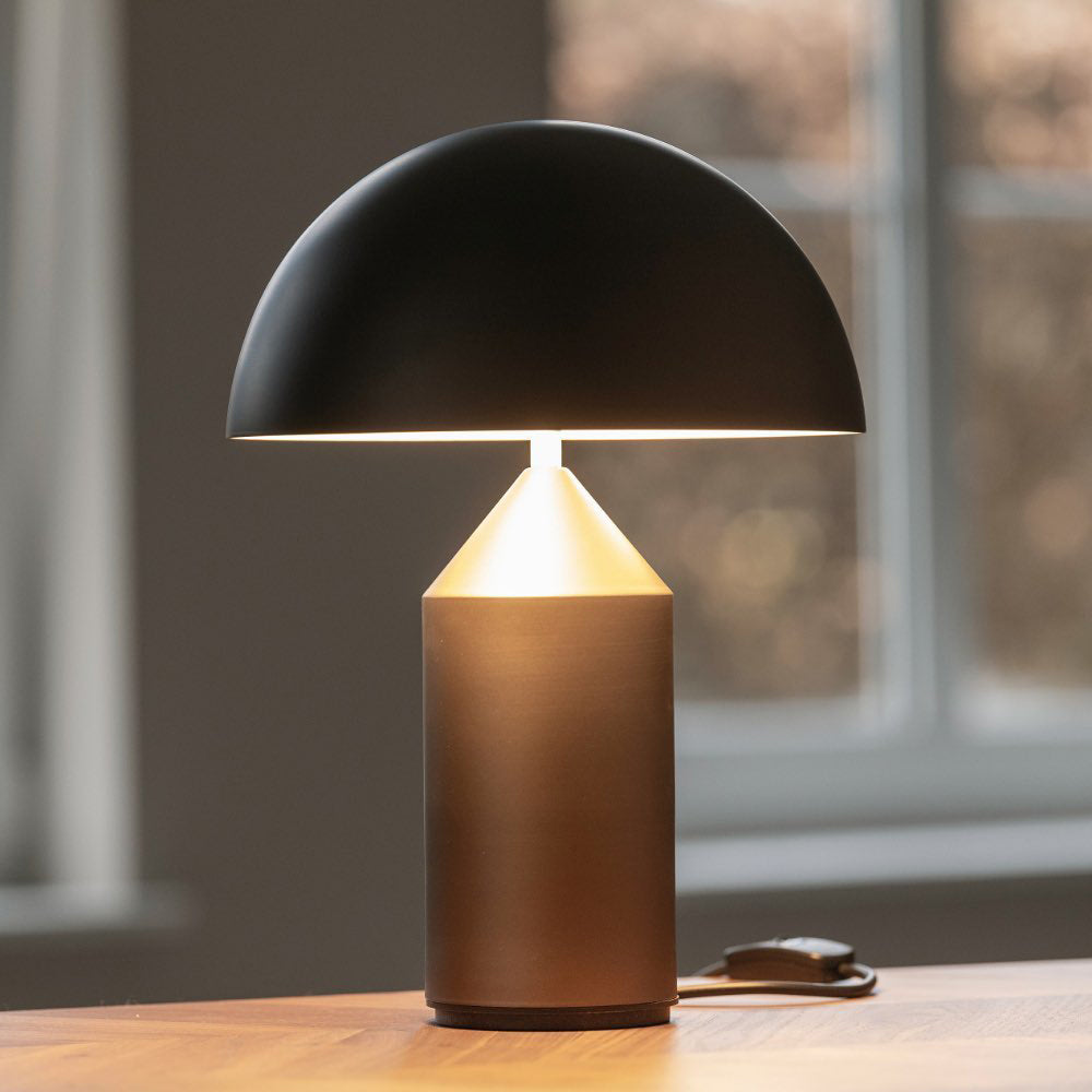 Selisina Industrial Minimalist Table Lamp