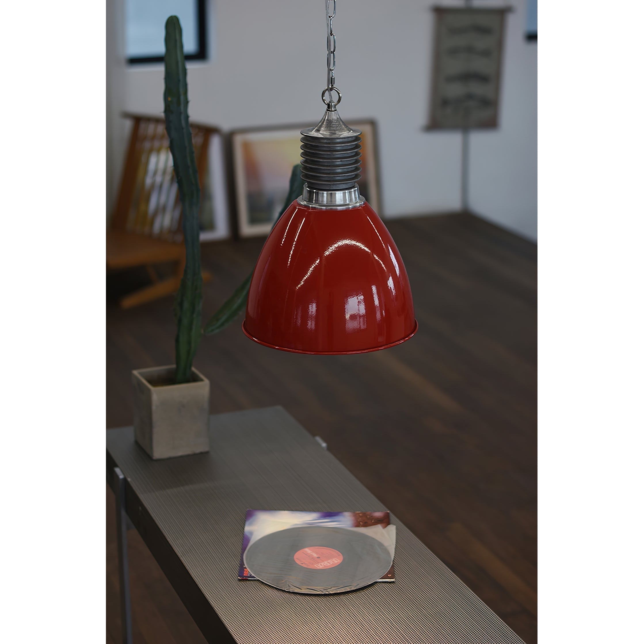 Kvennuvys Modern Minimalist Metal Pendant Lamp