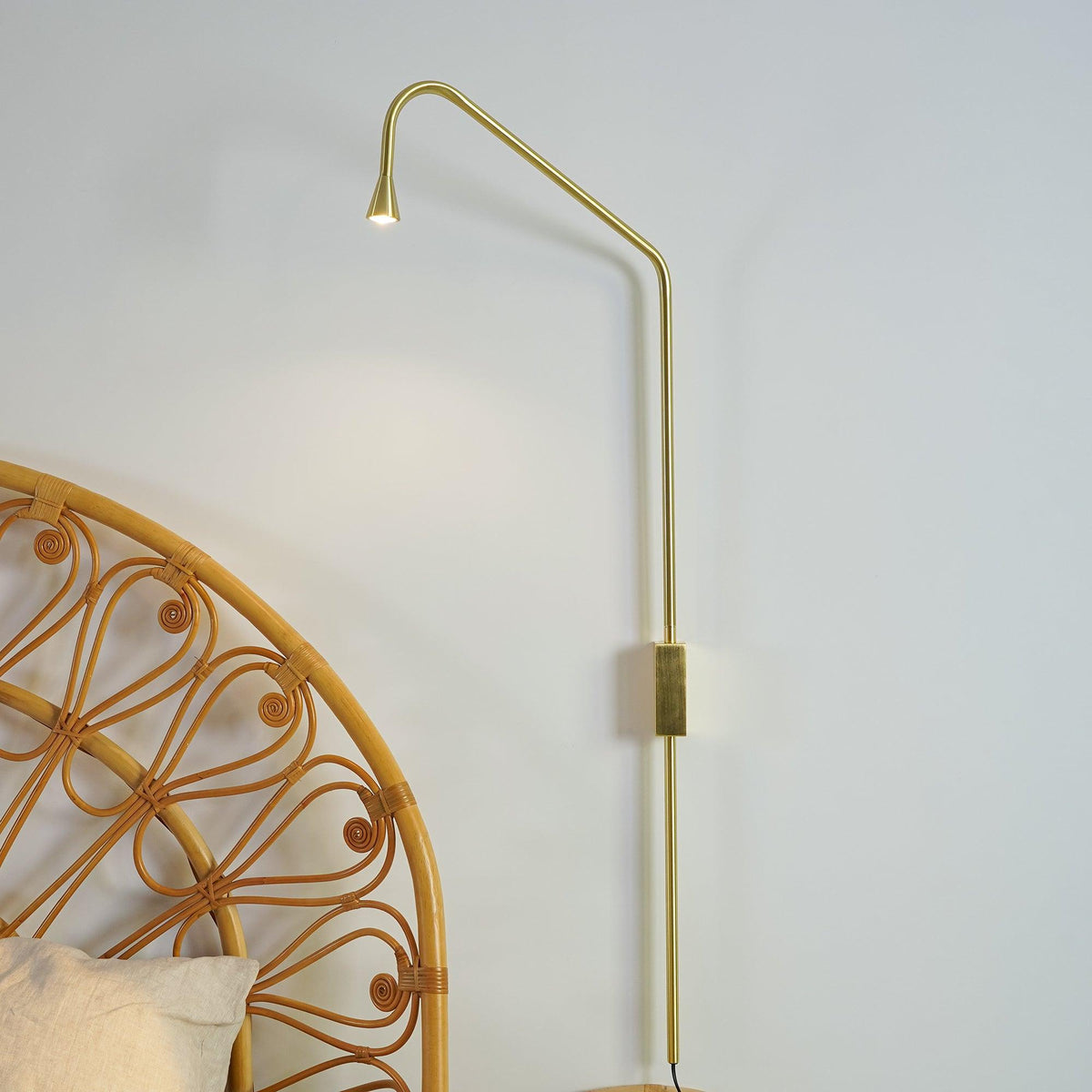 Vesolel Modern Minimalist Wall Lamp