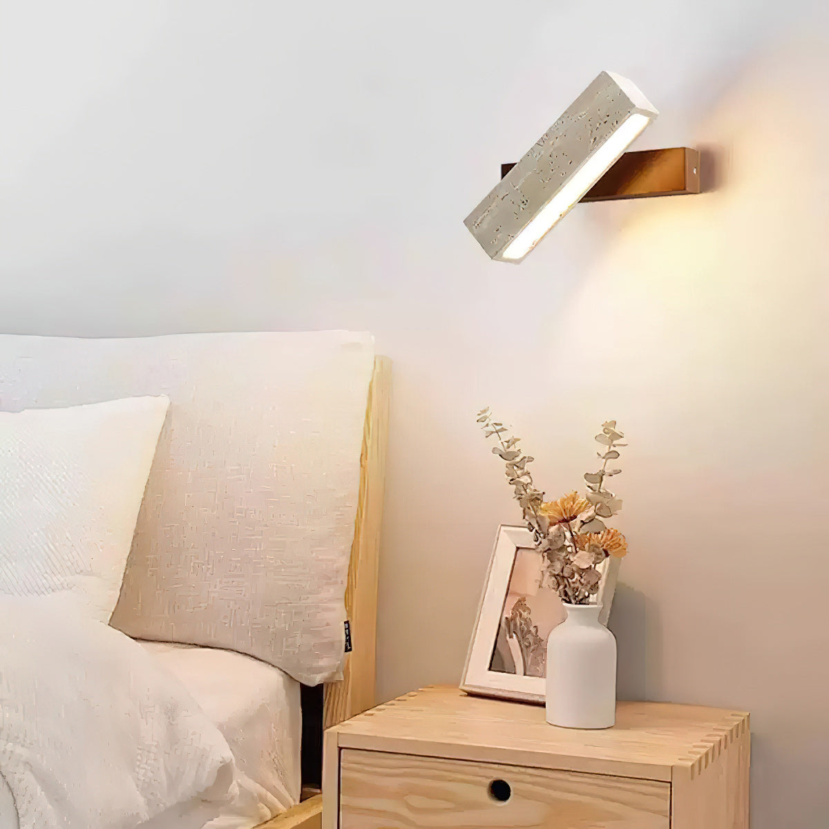 Ostruvyo Modern Minimalist Linear Walnut Travertine Wall Lamp