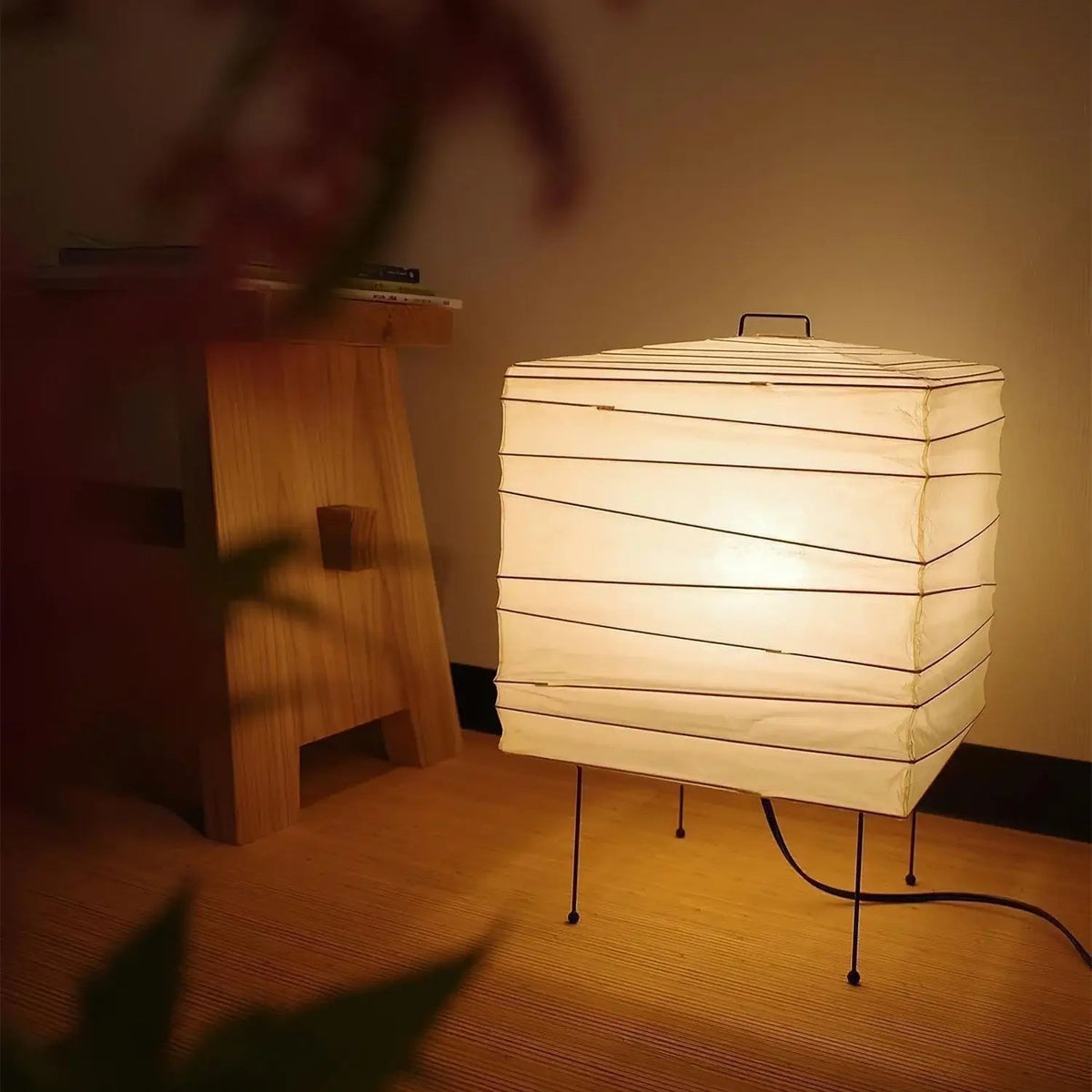 Mith Paper Oriental Table Lamp