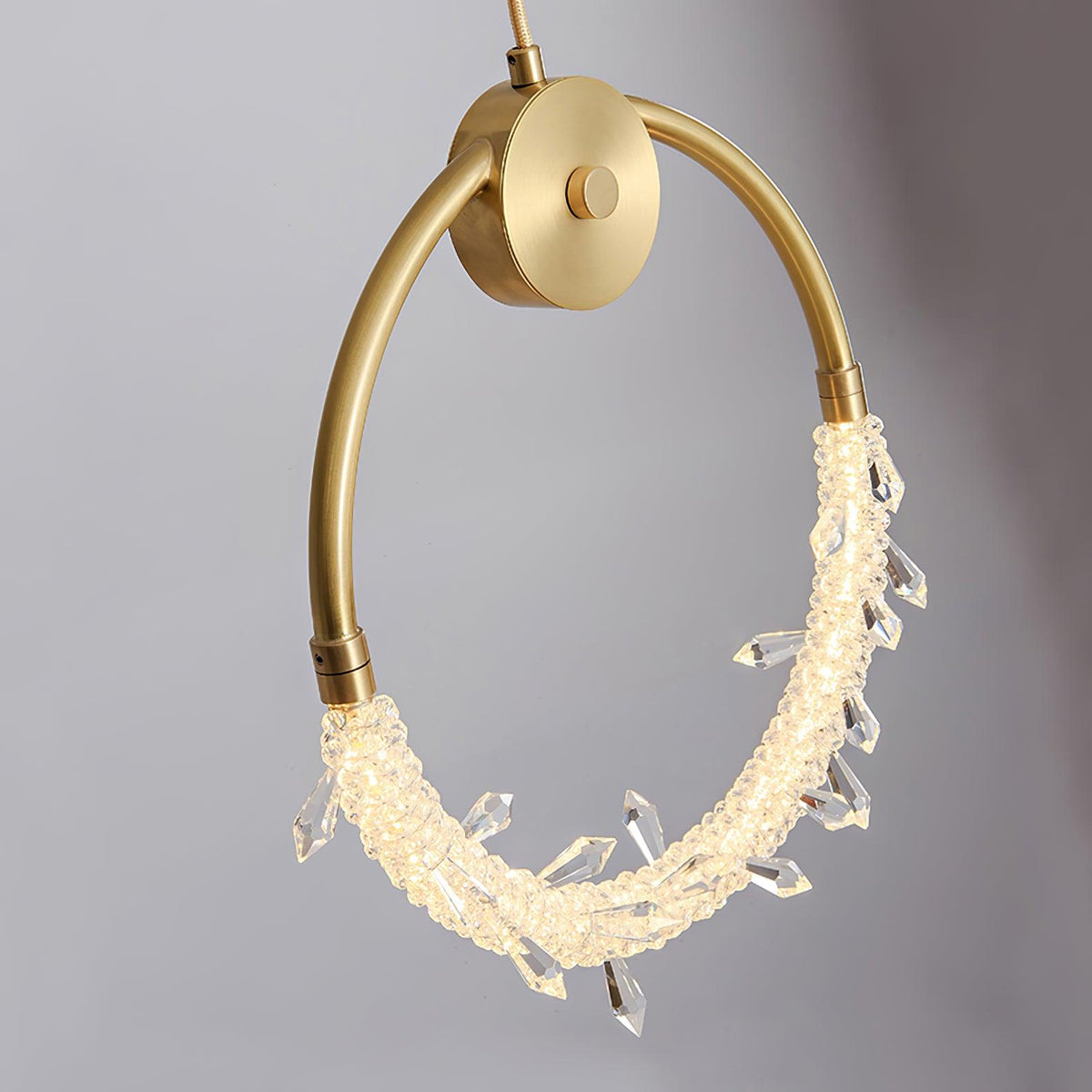 Lustre Elegant Crystal Pendant Light