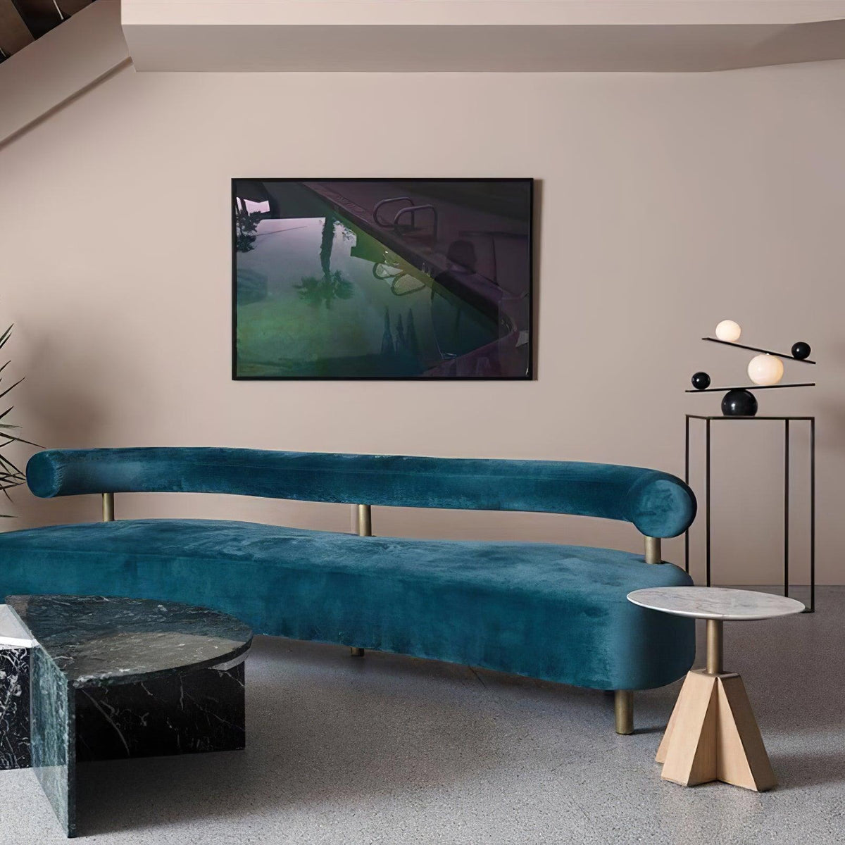 Usilus Table Lamp