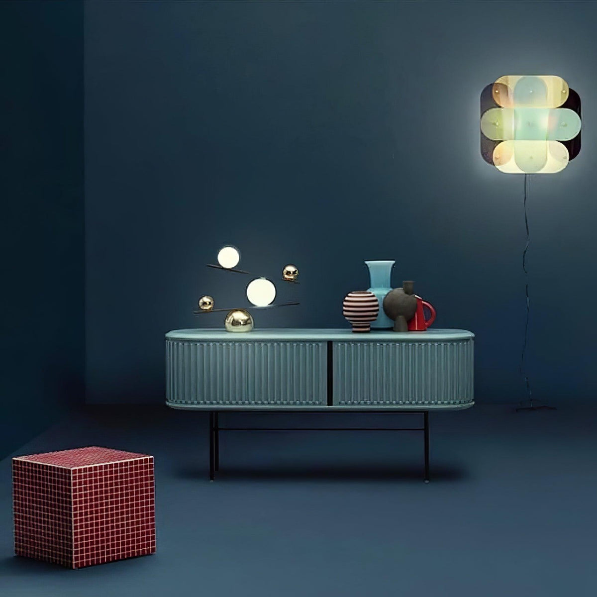 Usilus Table Lamp
