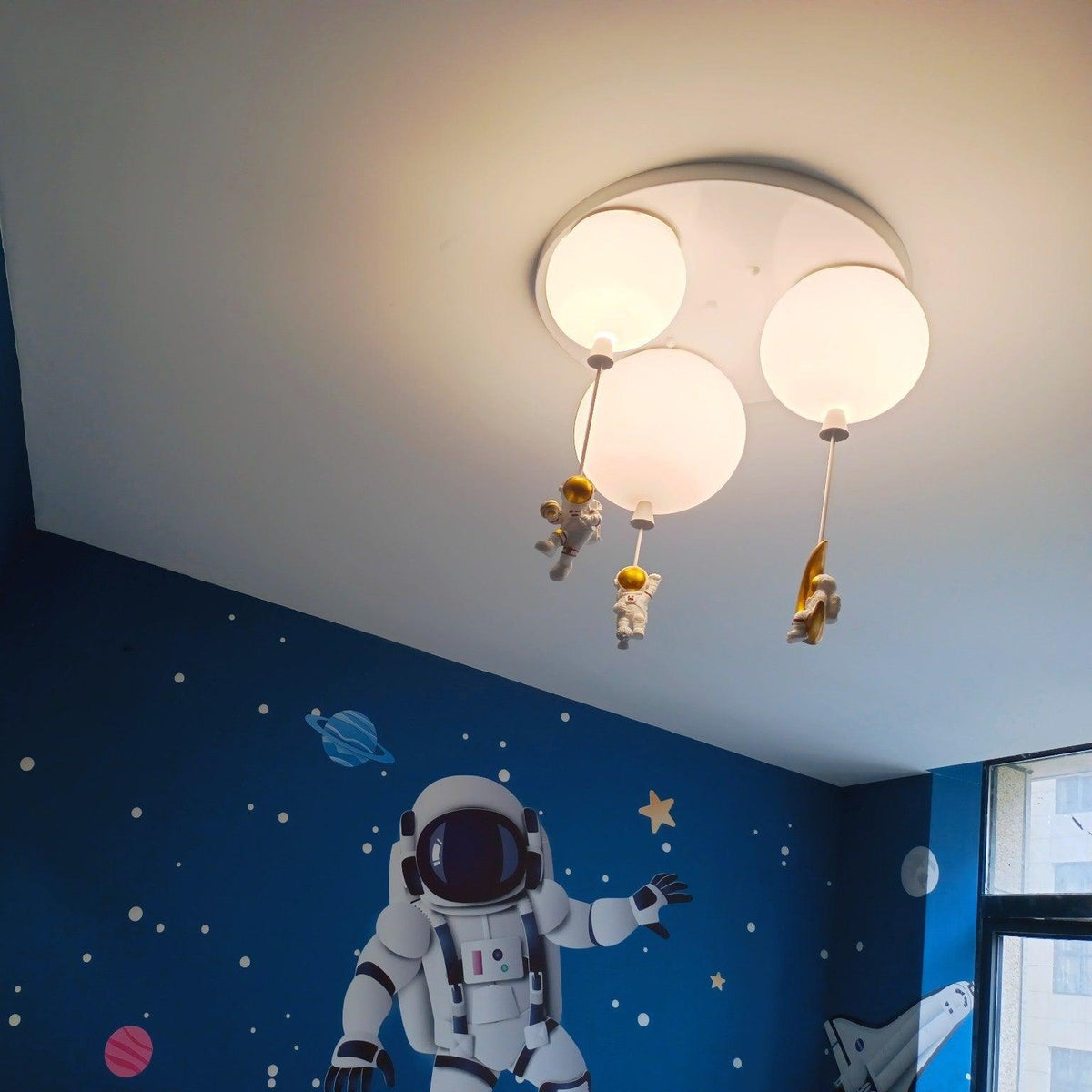 Gorvin Frosted Balloon Combination Ceiling Lamp