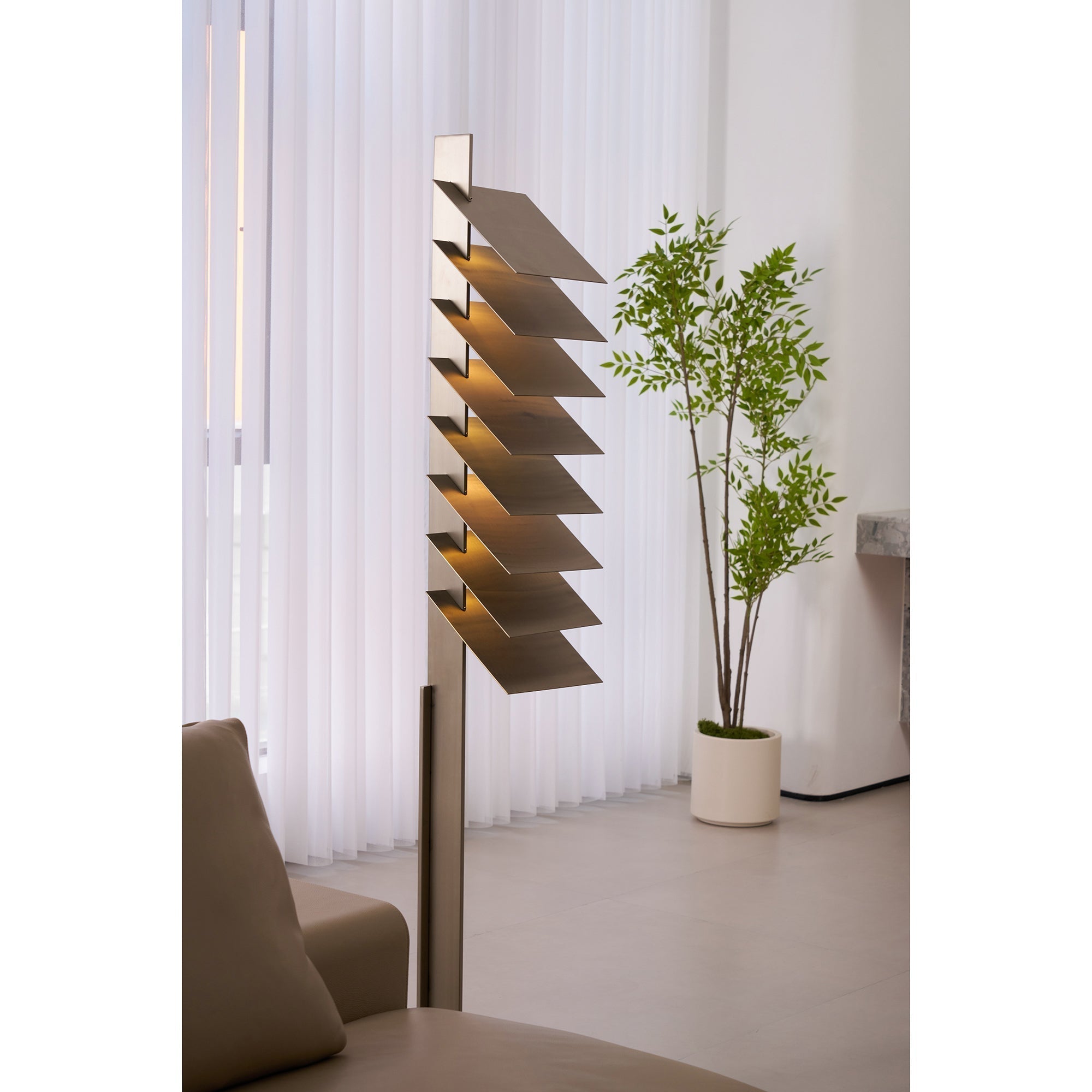 Virauena Floor Lamp
