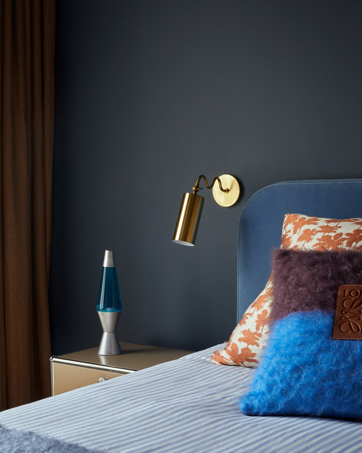 Vatnuvyu Modern Minimalist Fabric Metal Wall Lamp