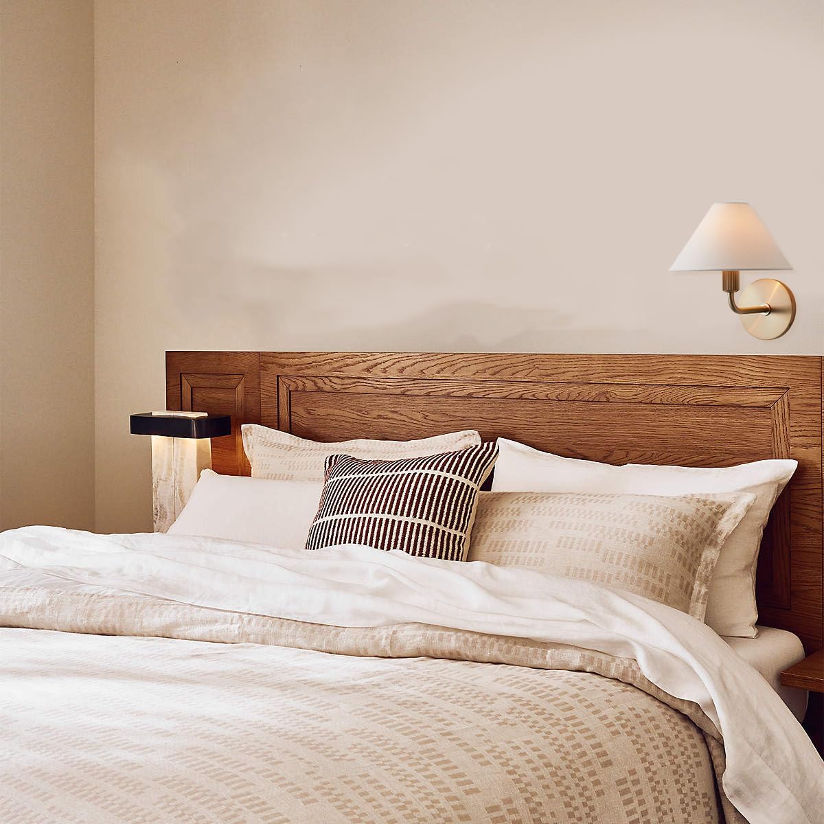 Velaielle Wall Lamp
