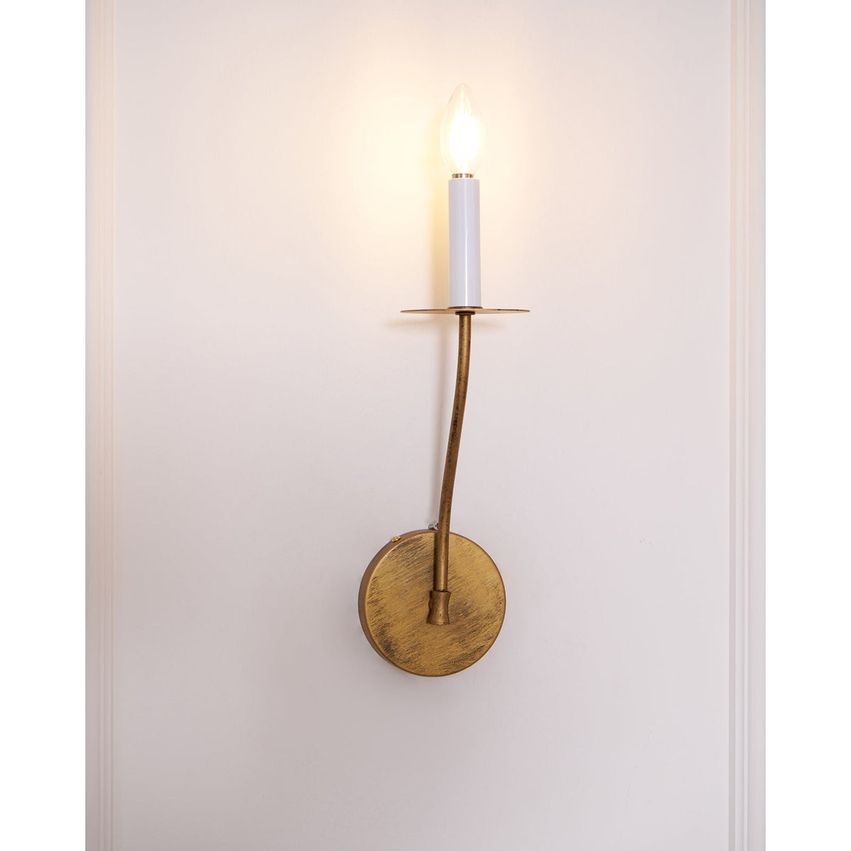 Eirikuvyh Modern Minimalist Vintage Industrial Metal Wall Lamp