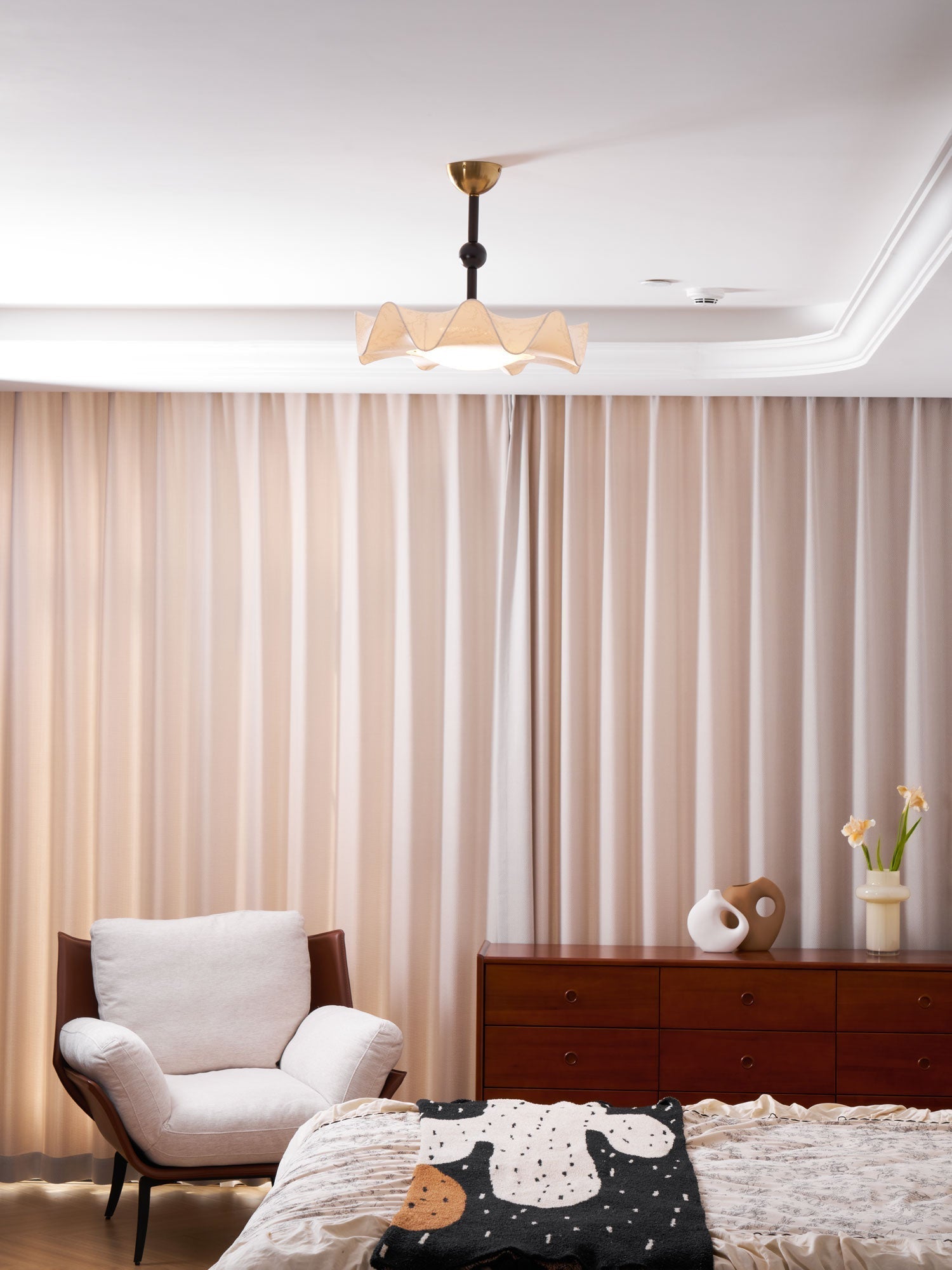 Avlorus Traditional Premium Elegance Wood Fabric Ceiling Light