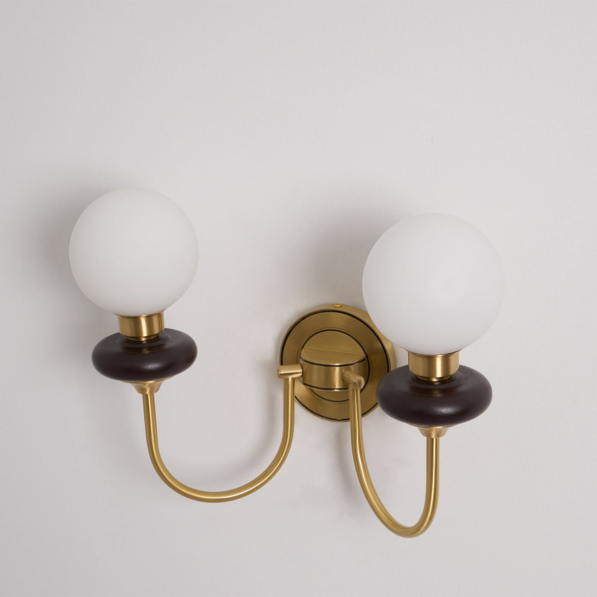 Elvalora Wall Lamp Premium Nordic Art Walnut Glass